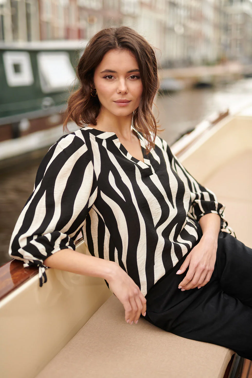 25076 E Zebra Print Top | Off White - Black - Image 8
