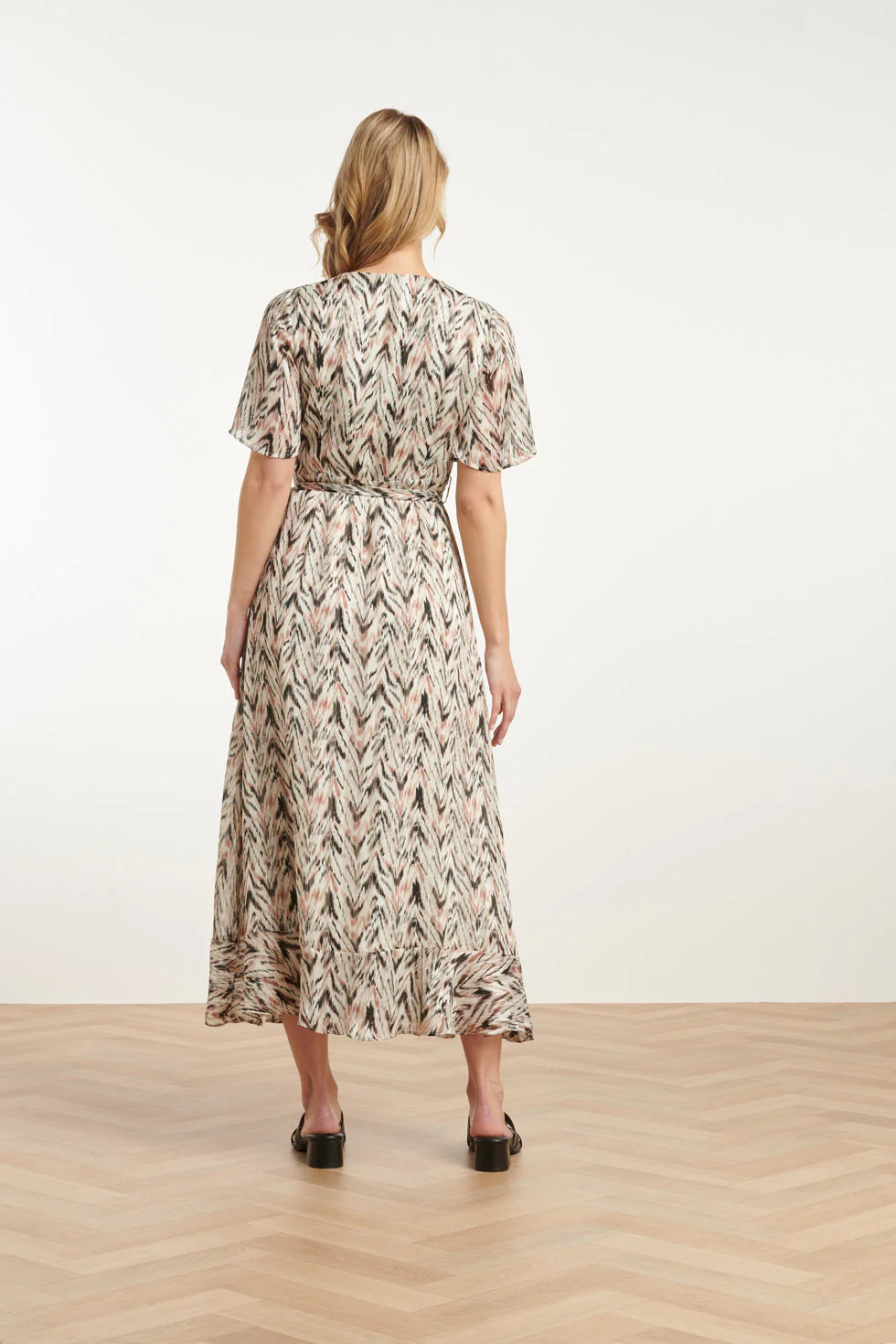 25078 Chiffon Overlap Maxi Jurk Met , Graphic Print | Off White - Muticolour - Image 6