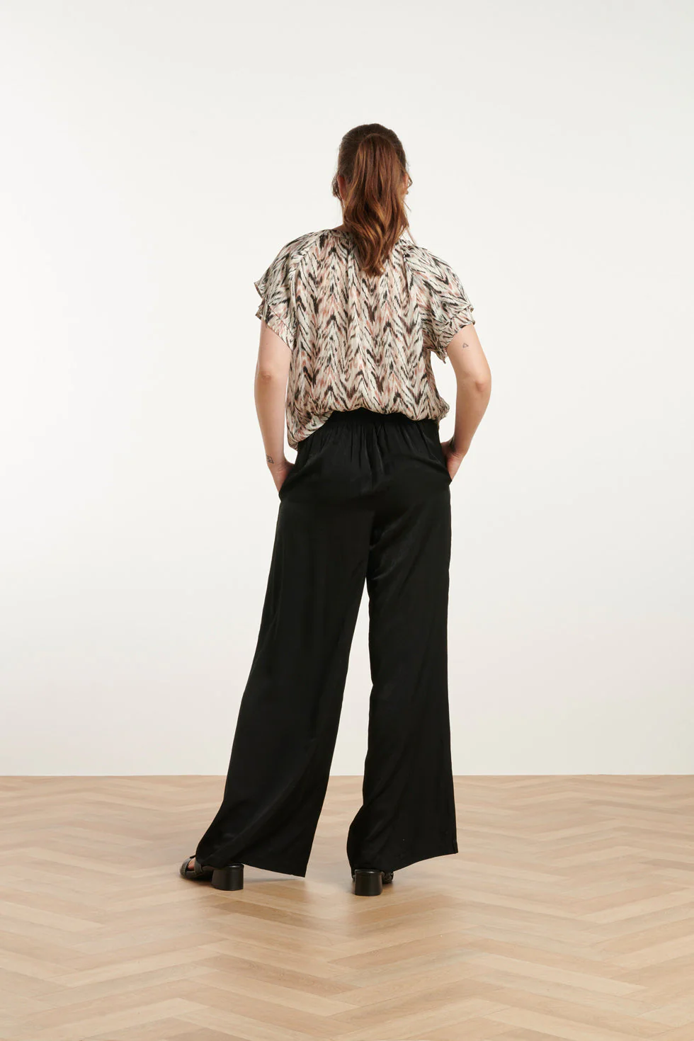 25079 Chiffon Top Met Grafisch Zigzag Print, | Off White - Muticolour - Image 6