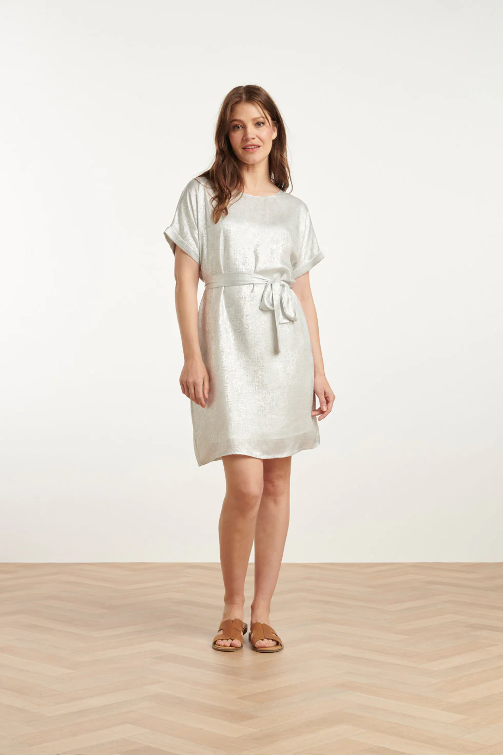25111 Metallic Zomerjurk | Silver - Image 3