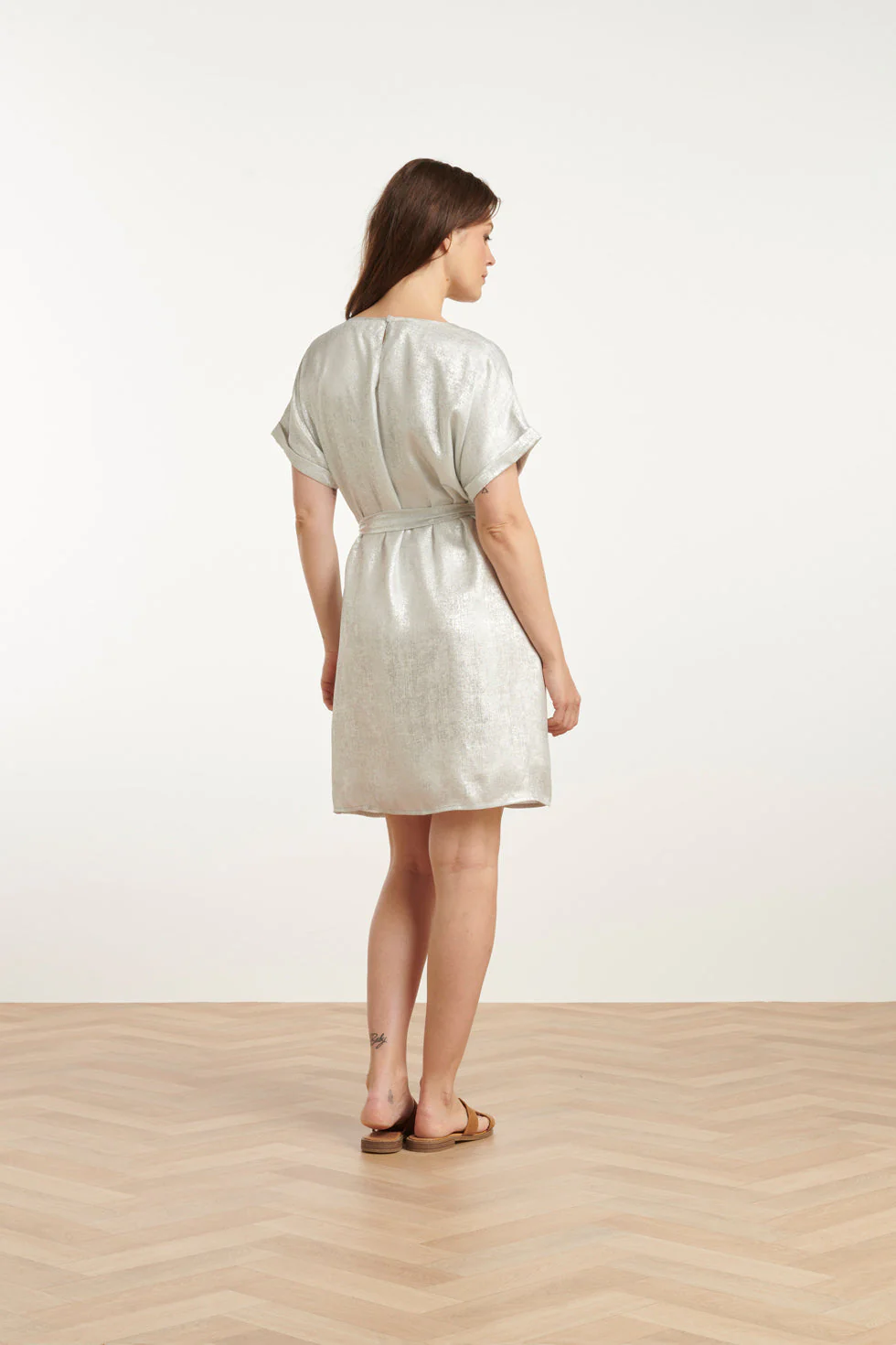 25111 Metallic Zomerjurk | Silver - Image 5