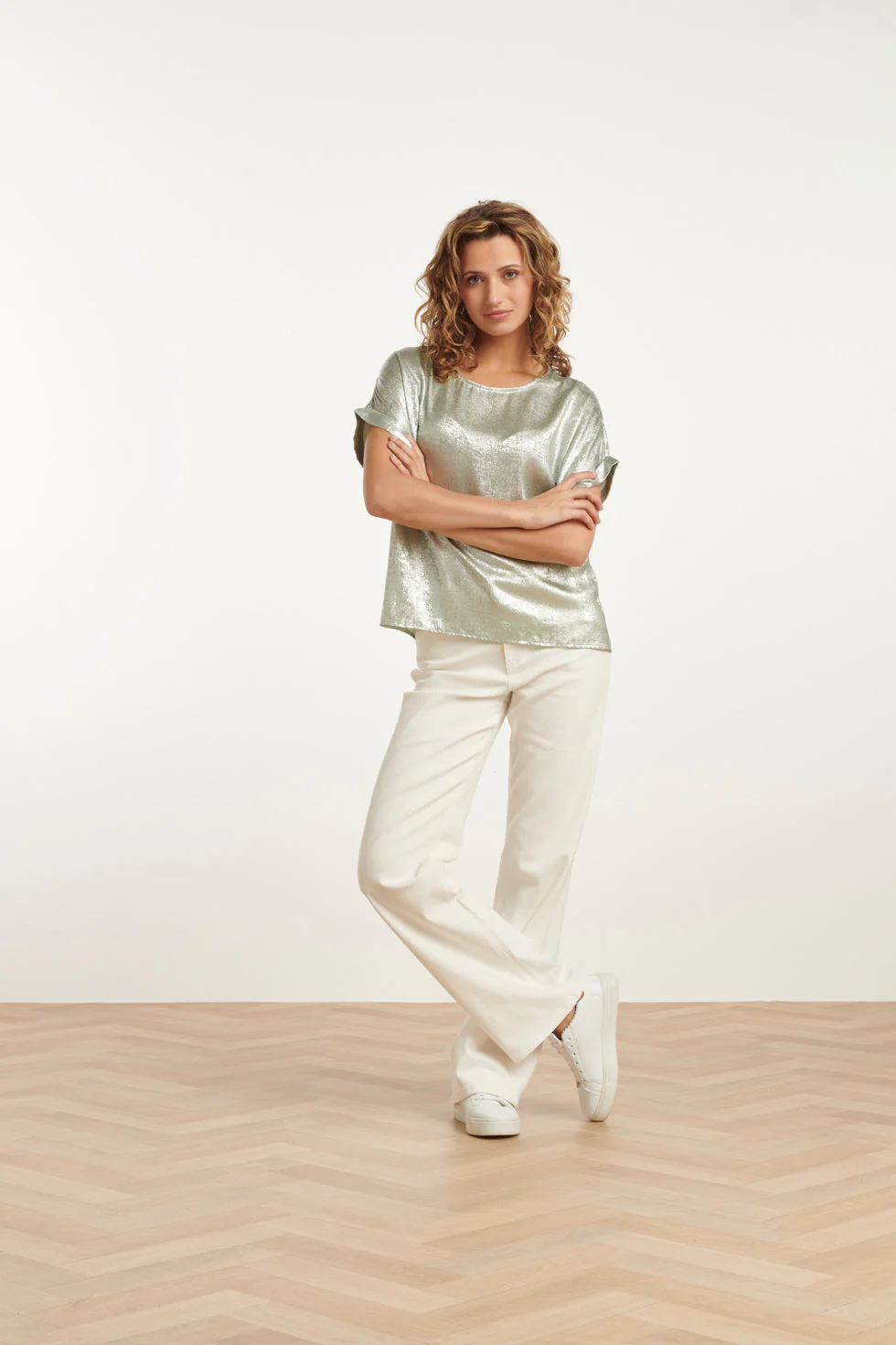 25112 Licht Metallic Top | Soft Green - Image 3