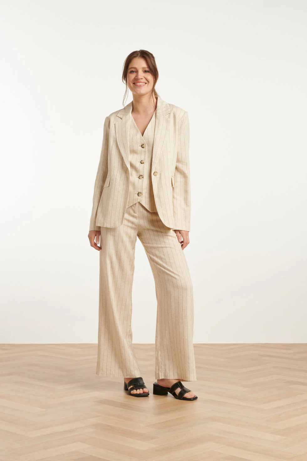 25126 Pinstriped Linen Blazer | Sand - Black - Image 3