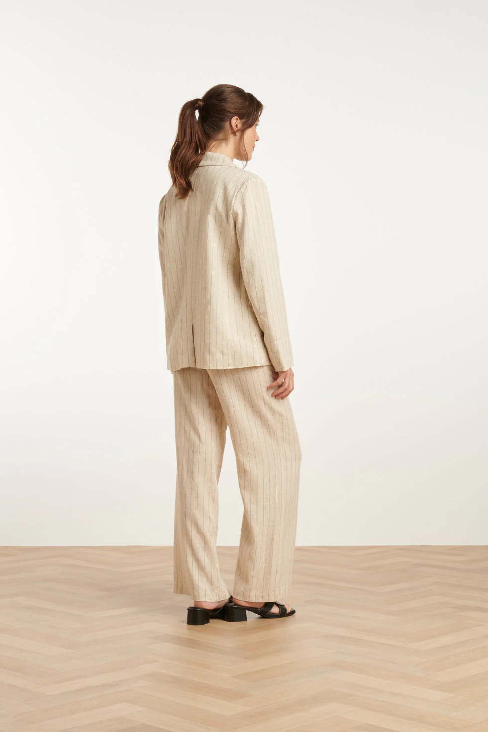 25126 Pinstriped Linen Blazer | Sand - Black - Image 5