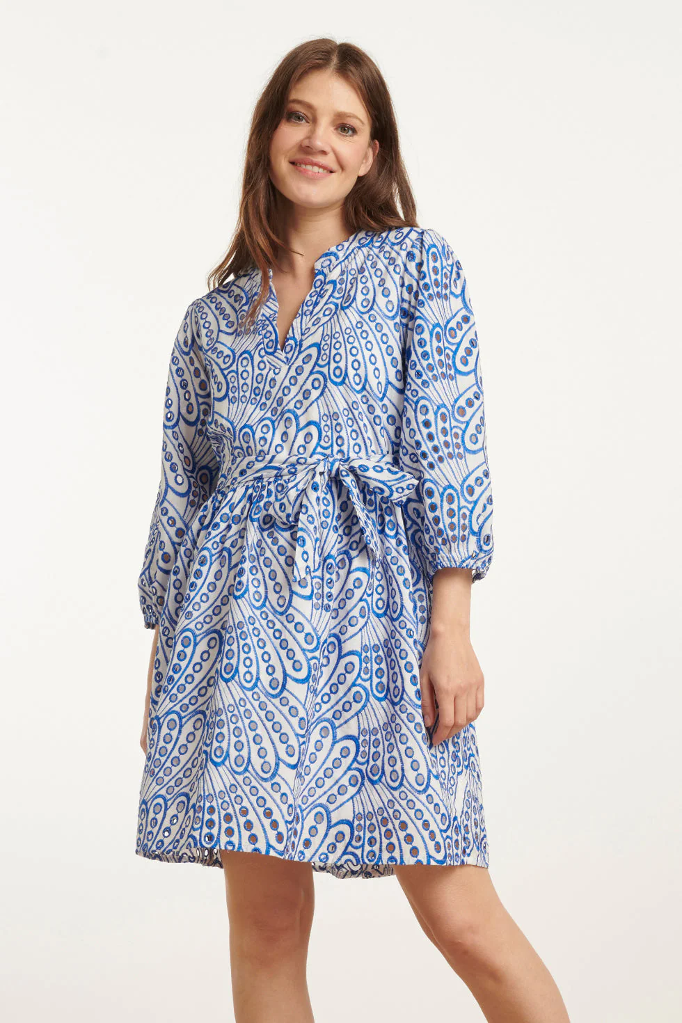 25135 Cobalt Brie Anglaise Jurk | Cobalt - White