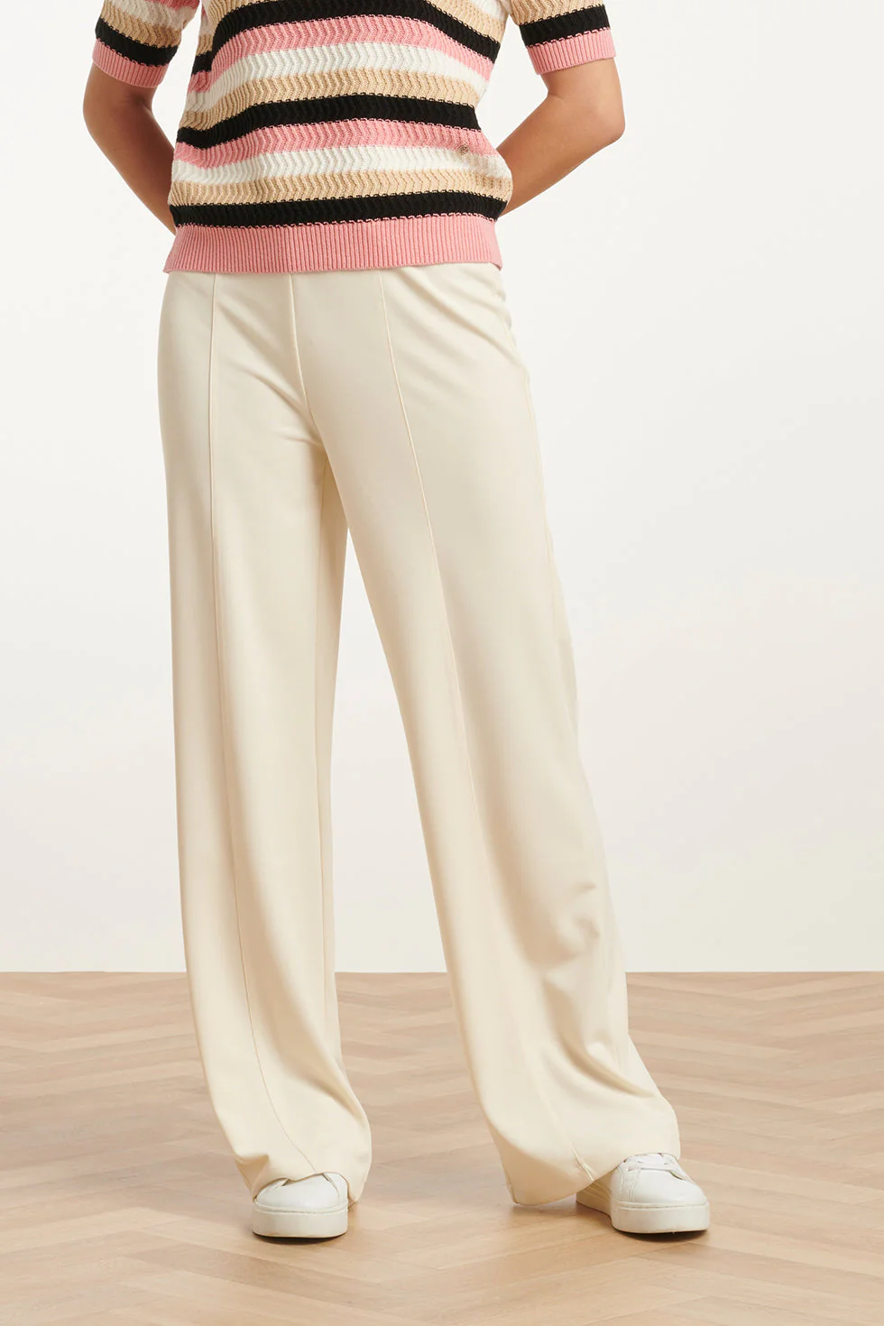 25140  Wide Straight Leg Stretch Broek | Off White - Image 3