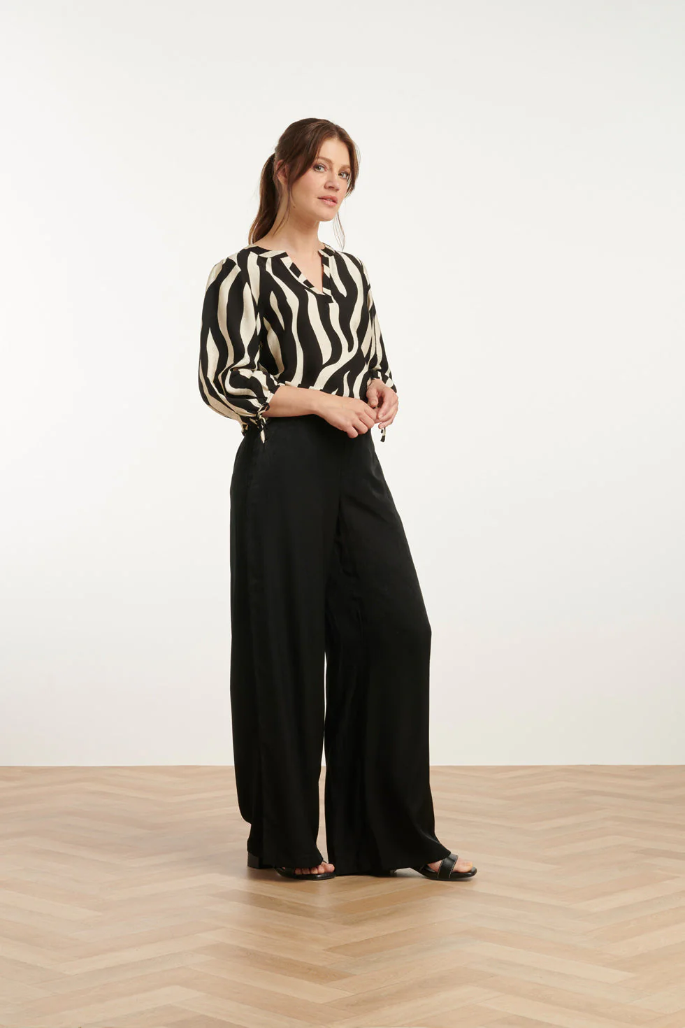 25141 E Rayon Satin Broek | Black - Image 4