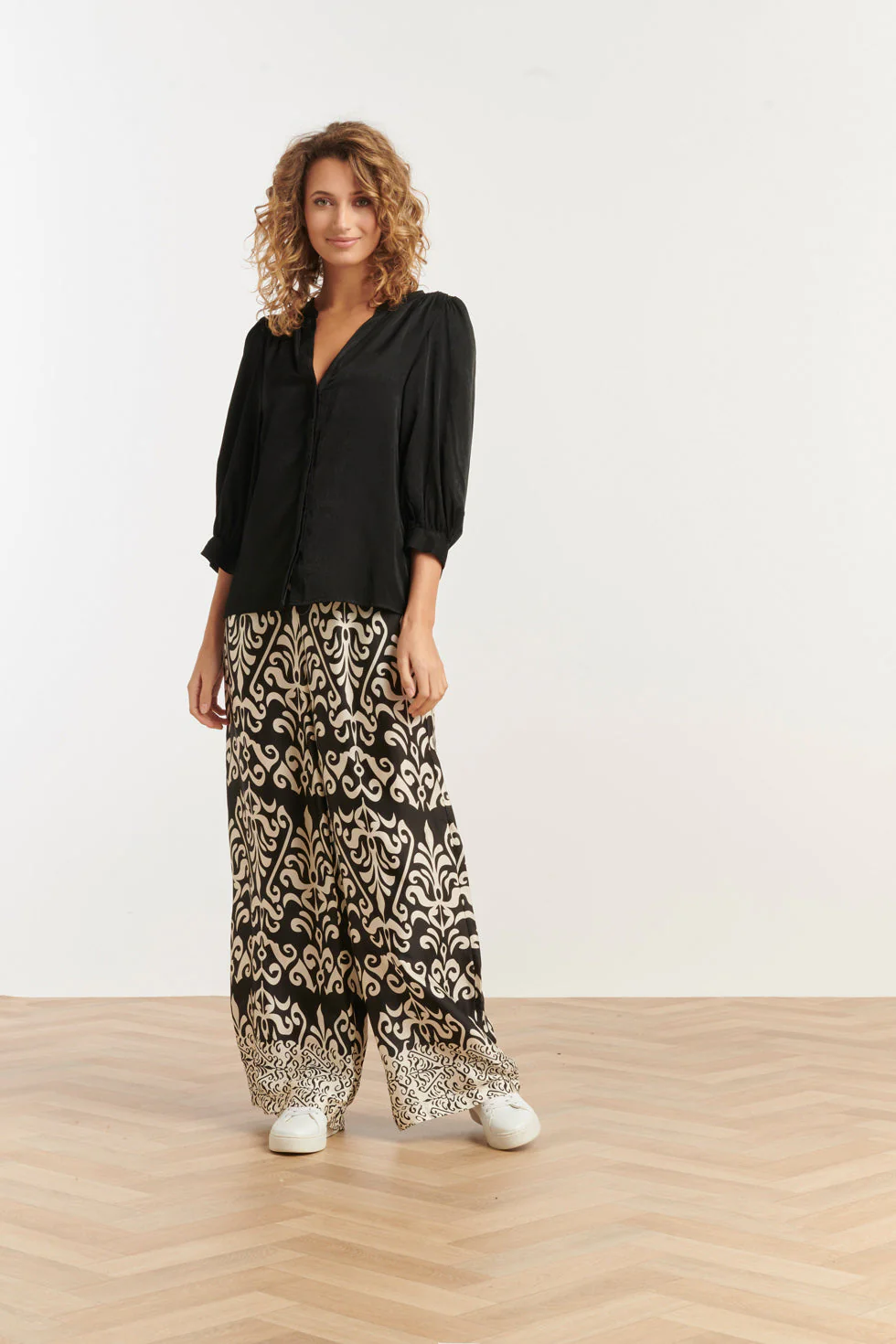 25142 E Rayon Satijnen Blouse | Black - Image 3