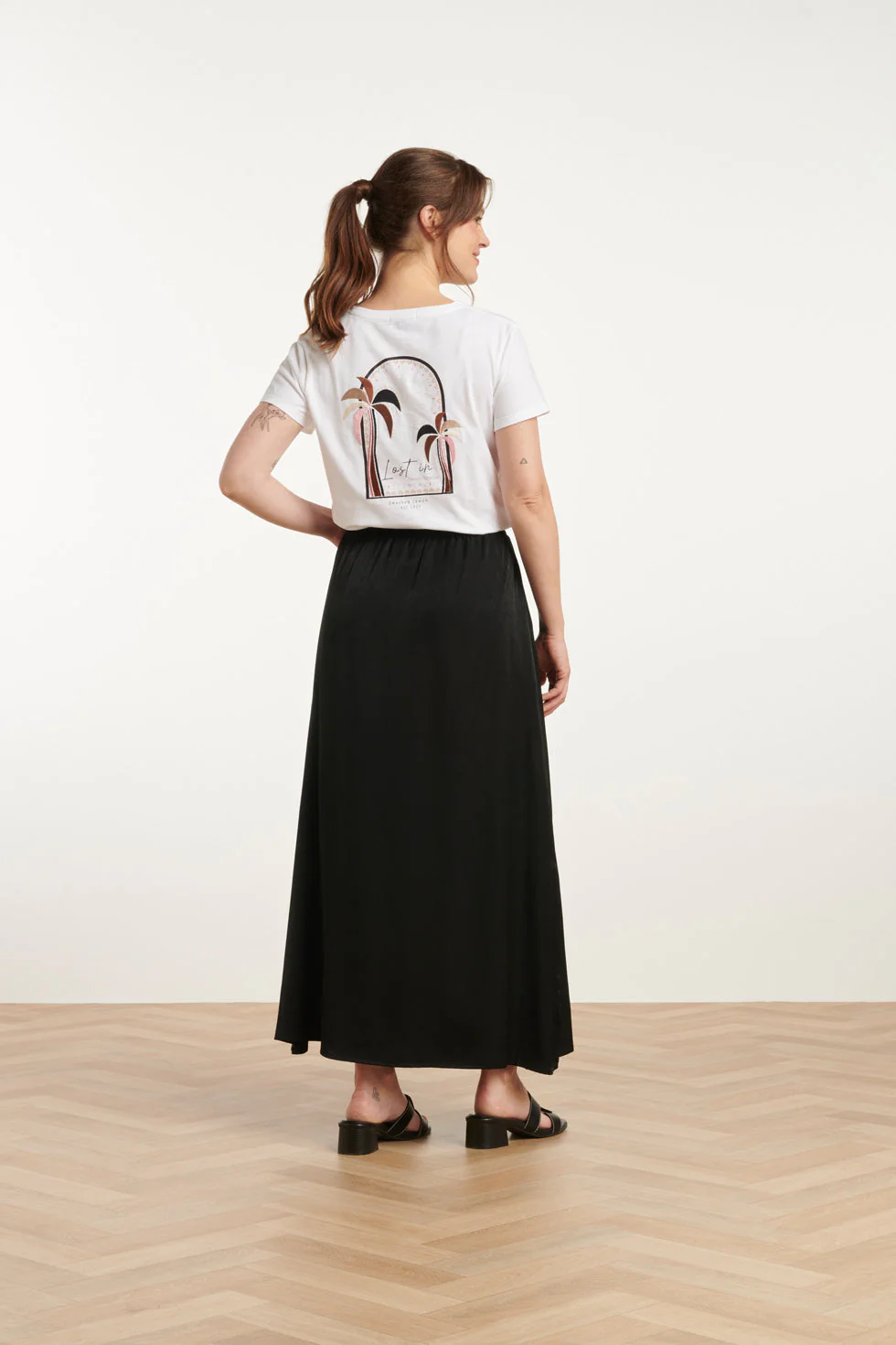 25143 E Rayon Satin Maxi Rok | Black - Image 5