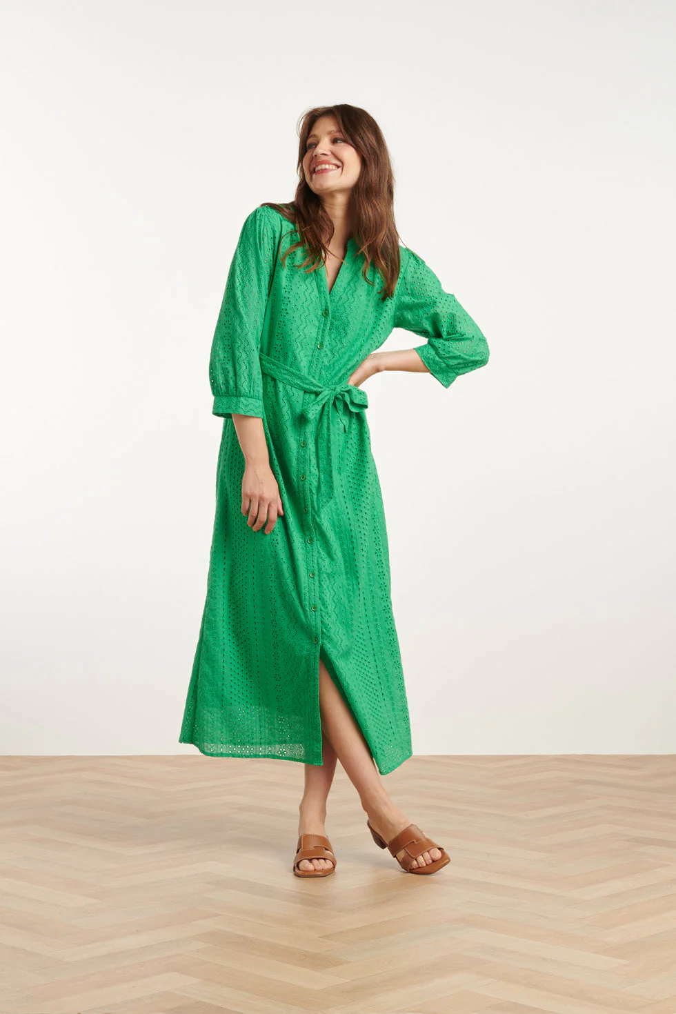25146 Fel Midi Brie Anglaise Jurk Met Knoopsluiting | Green - Image 3