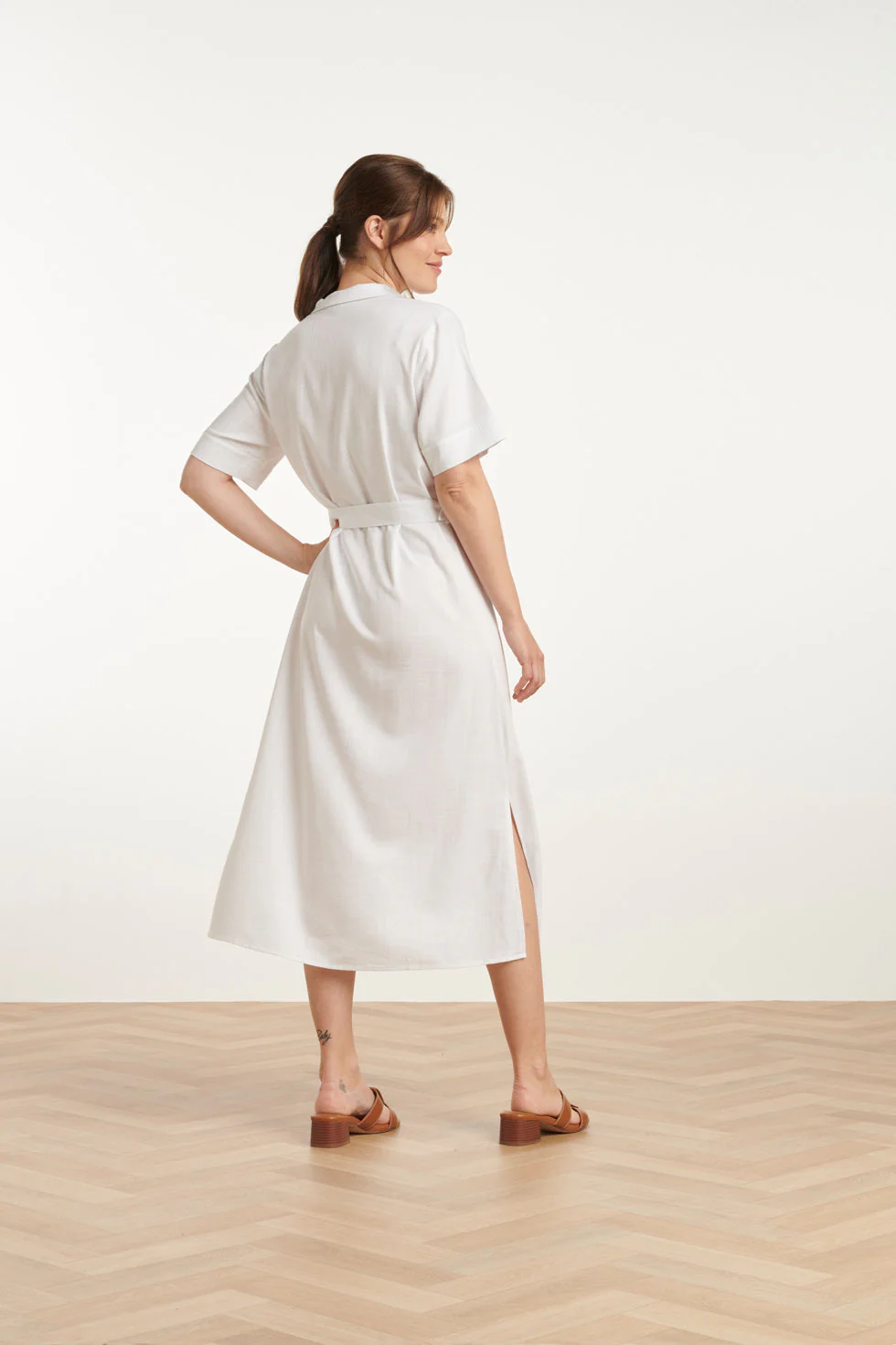 25150 Te Linnen Shirtjurk | White - Image 5