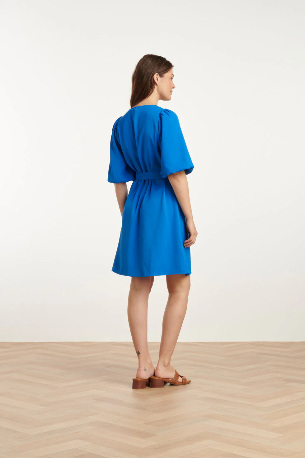 25152 Balloon Sleeve Kort Jurkkobalt | Cobalt - Image 5