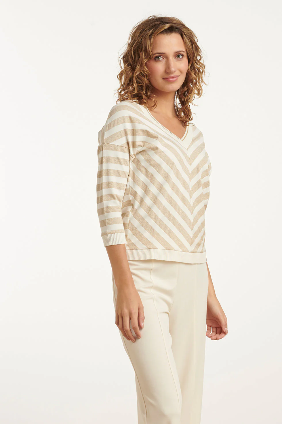 25180 Off White Top Met Chevron Streepprint | Off White - Gold - Image 4