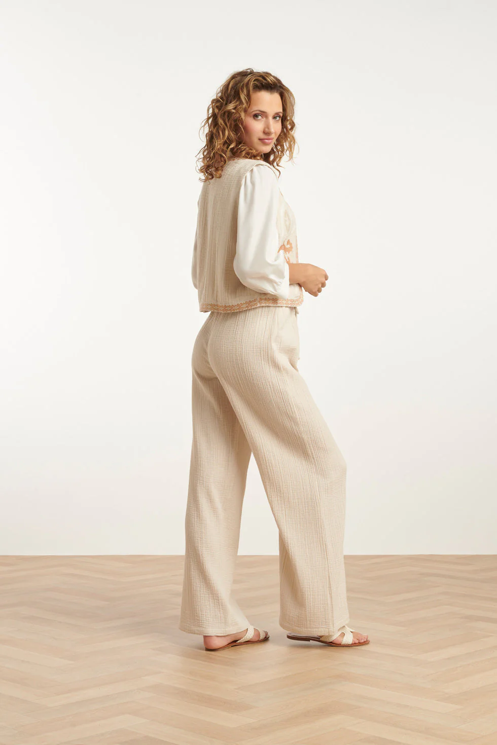 25190  Katoenen Gilet Met Aztec Borduursels | Off White - Sand - Image 5