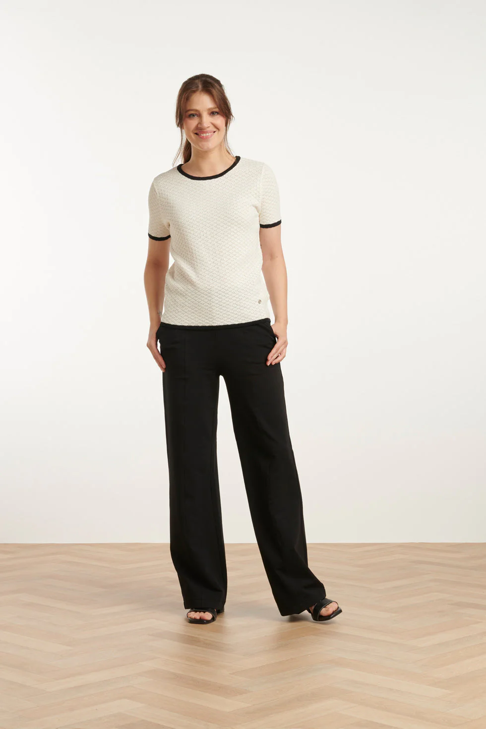 25208 E Zachte Pants Met Wijde Pasvorm | Black