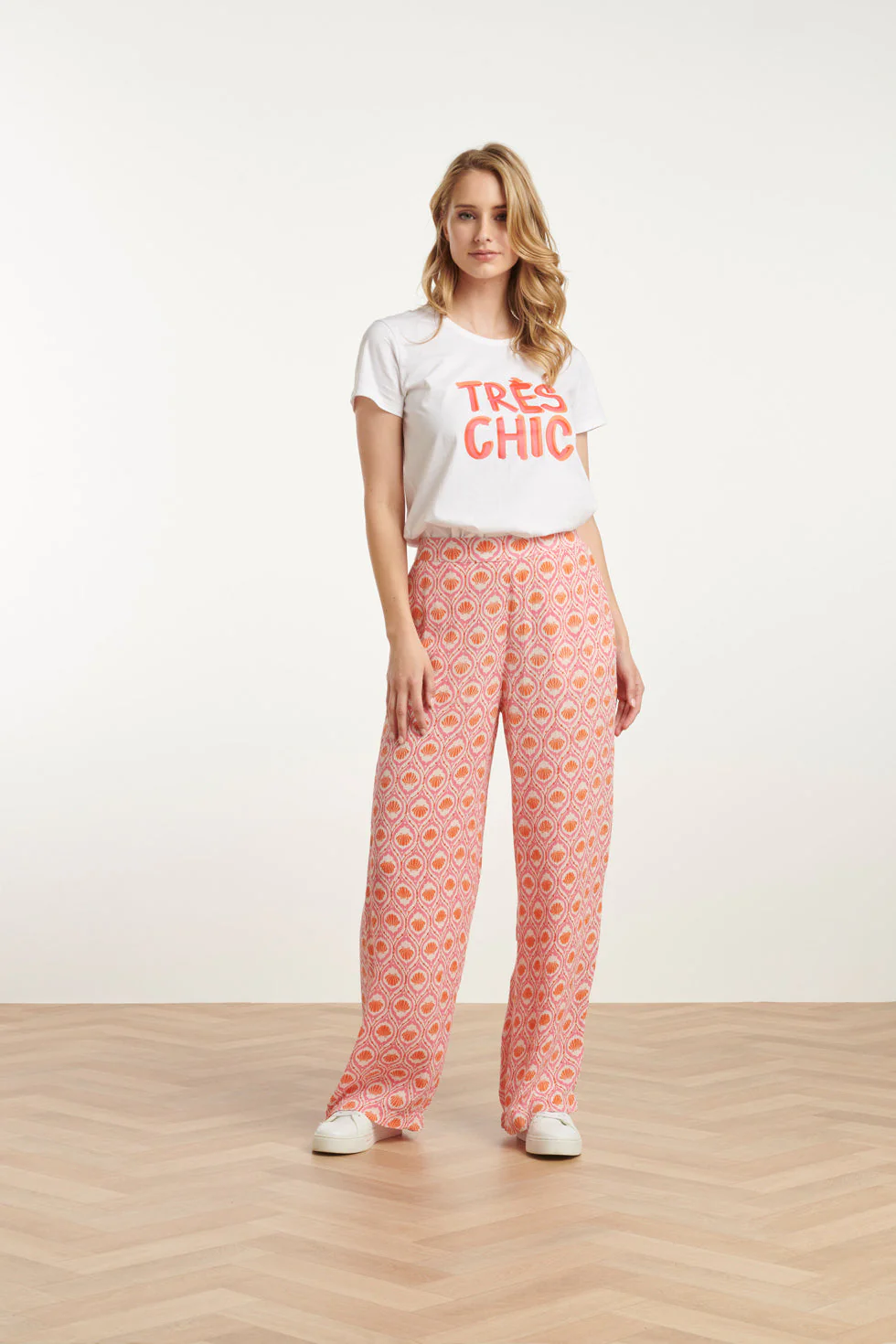 25231 Te Katoenen T-Shirt Met Tres Chic Opdrukperzik | White - Muticolour - Image 3