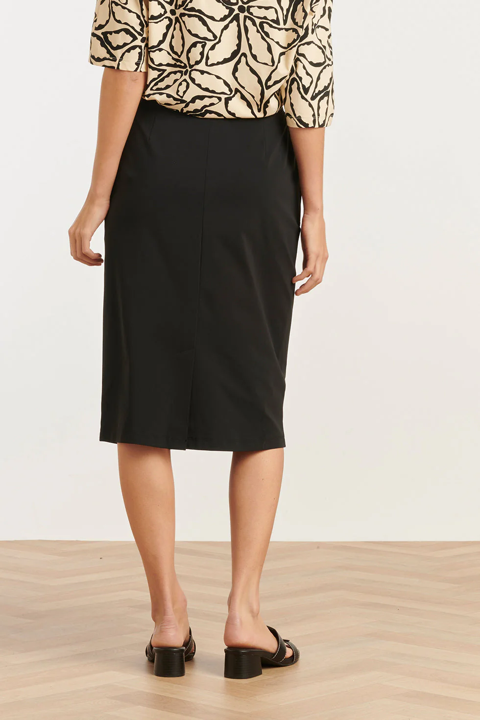 25250 E Koker Roktravelkwaliteit | Black - Image 6