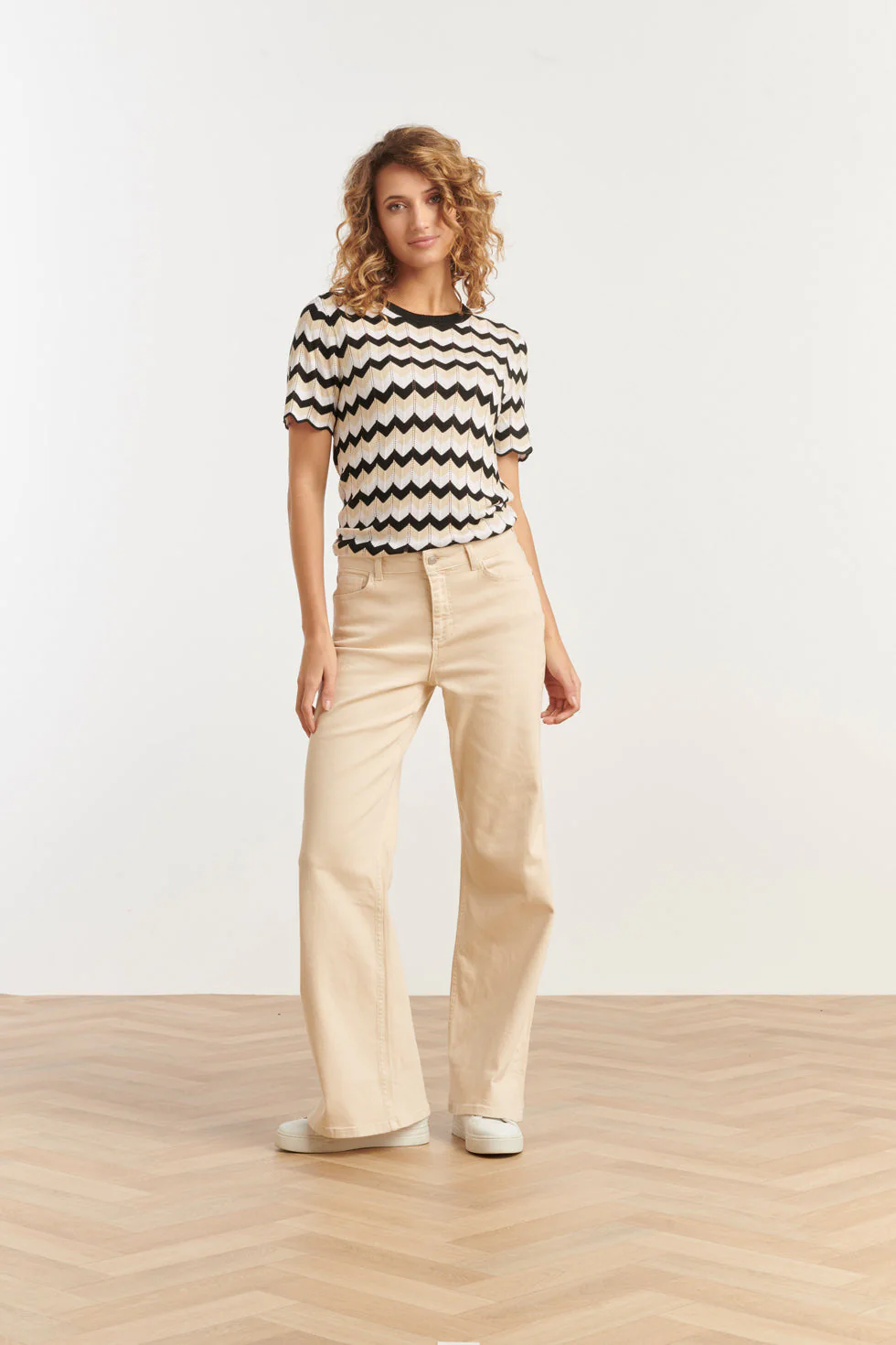 25266 Zigzag Gebreide Top, | Sand - Black - Image 3