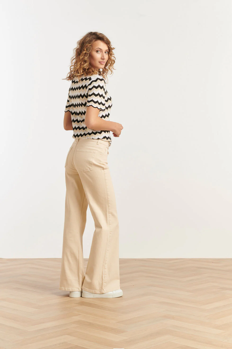 25266 Zigzag Gebreide Top, | Sand - Black - Image 5