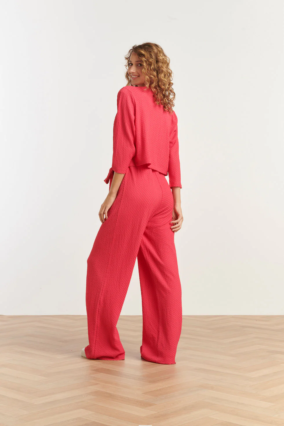 25269  Stretchy Crinkle Bolero | Pink - Image 5