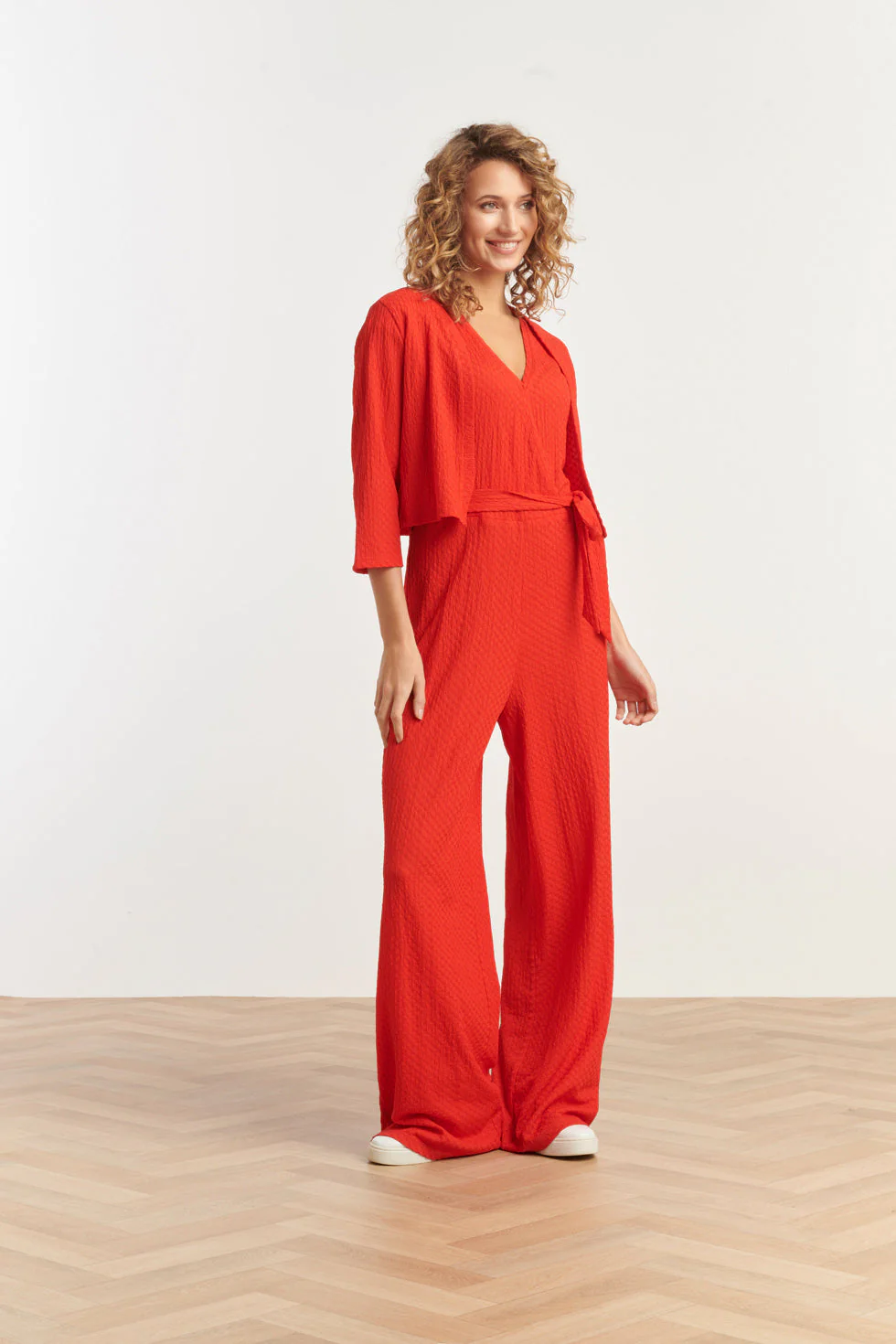 25269 Stretchy Crinkle Bolero | Red - Image 4