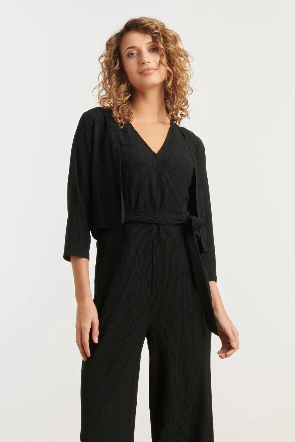 25271 E Stretchy Crinkle Bolero | Black