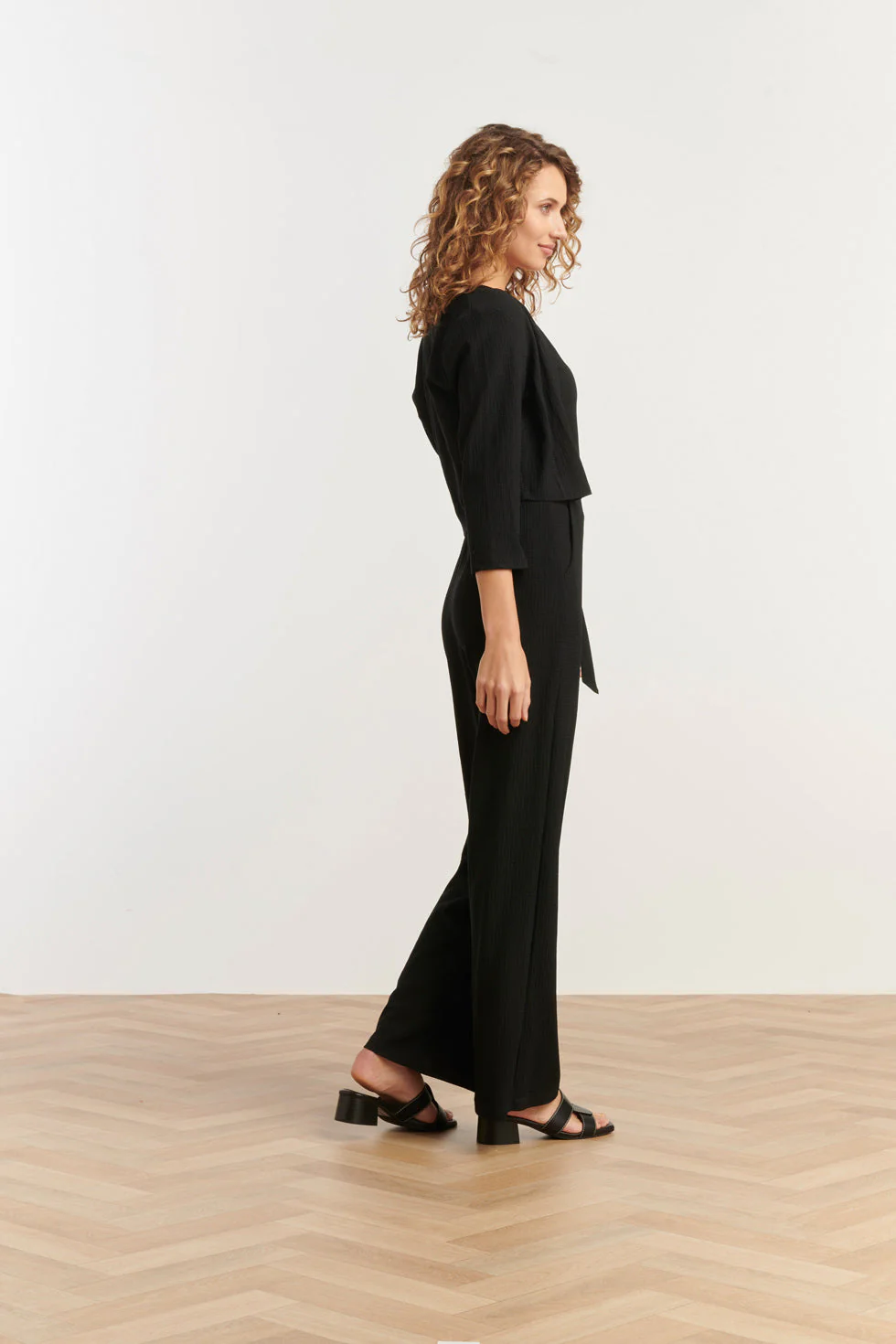 25271 E Stretchy Crinkle Bolero | Black - Image 5