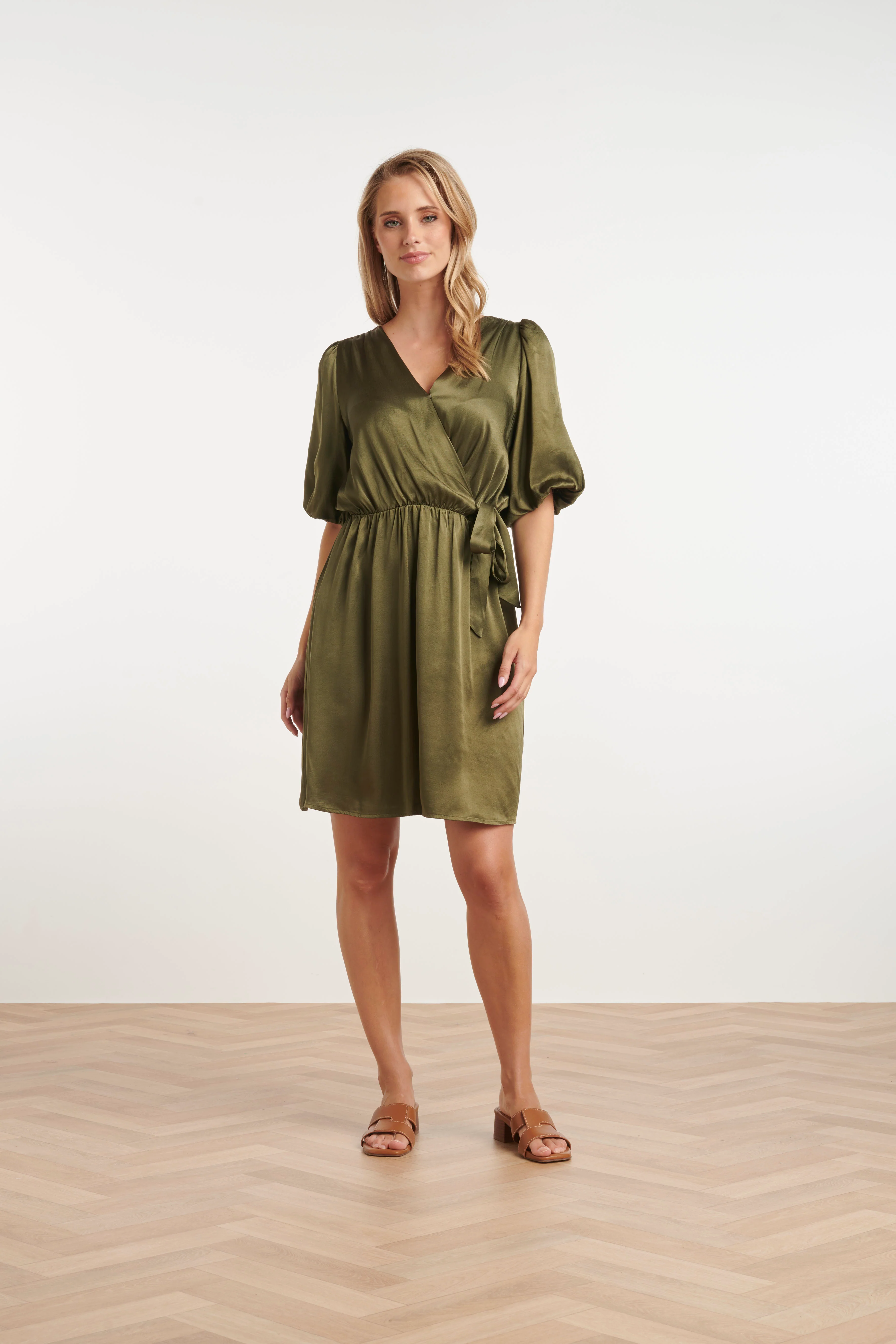 25322, Jurken | Army