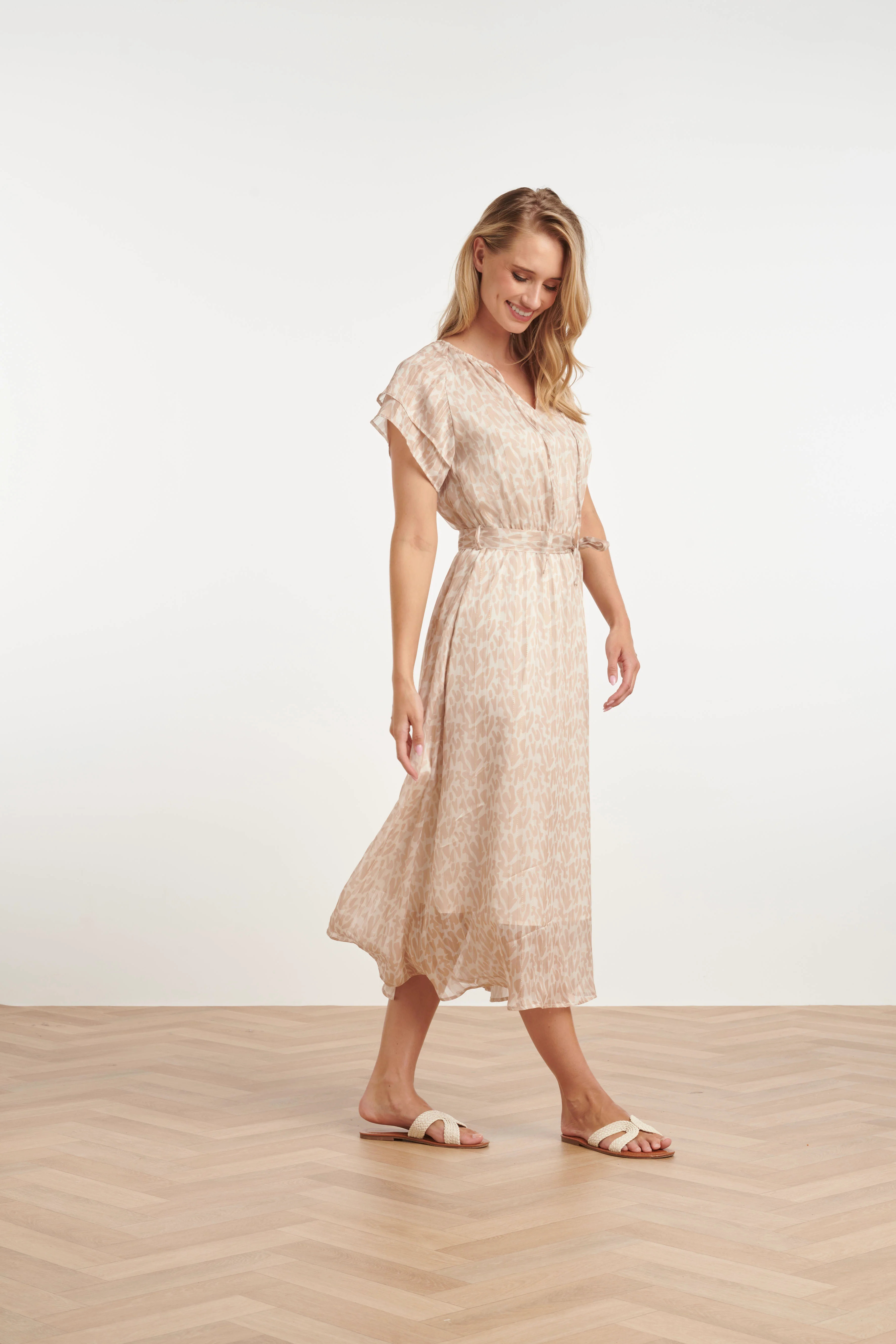 25335, Jurken | Sand - Off White - Image 3