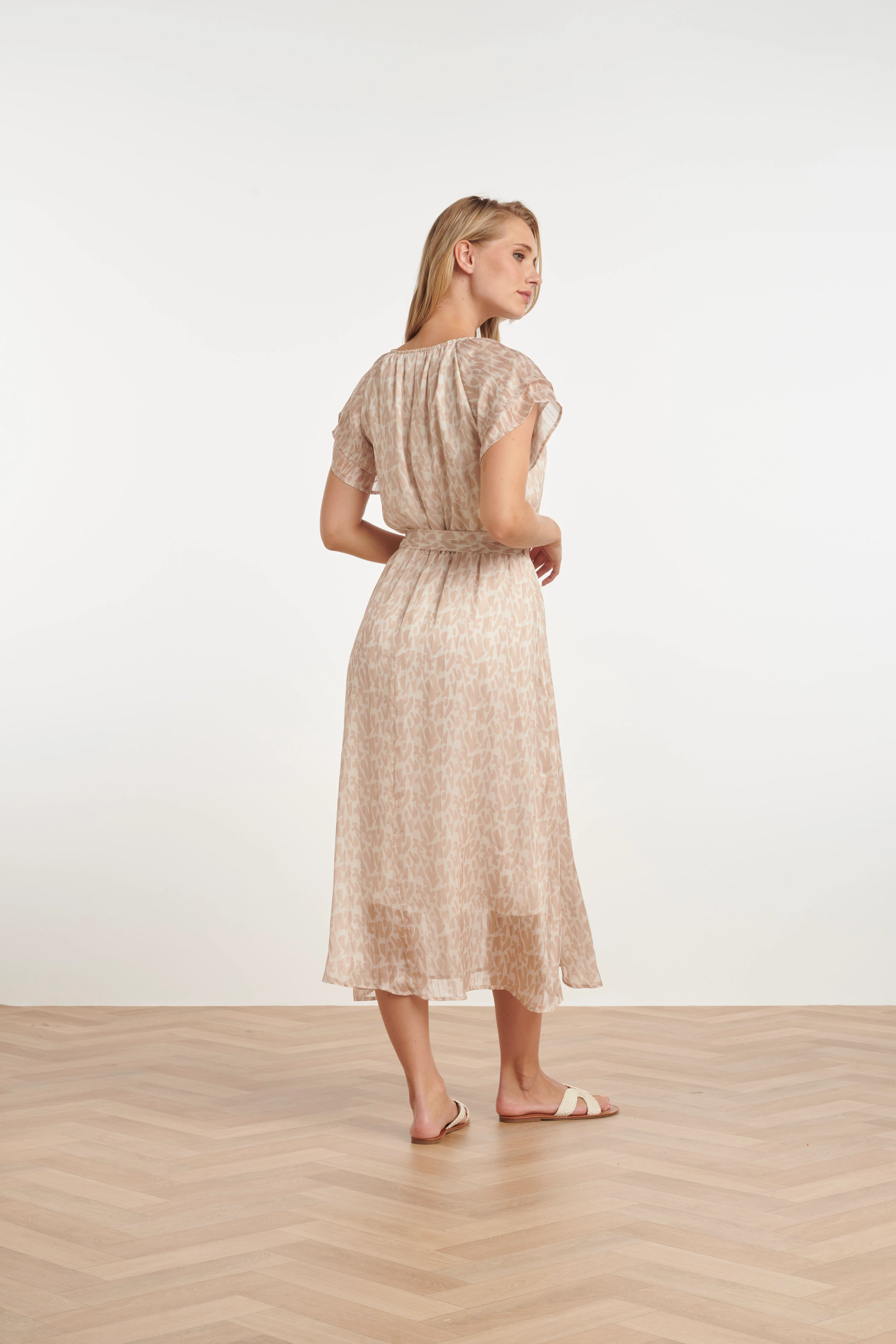 25335, Jurken | Sand - Off White - Image 4