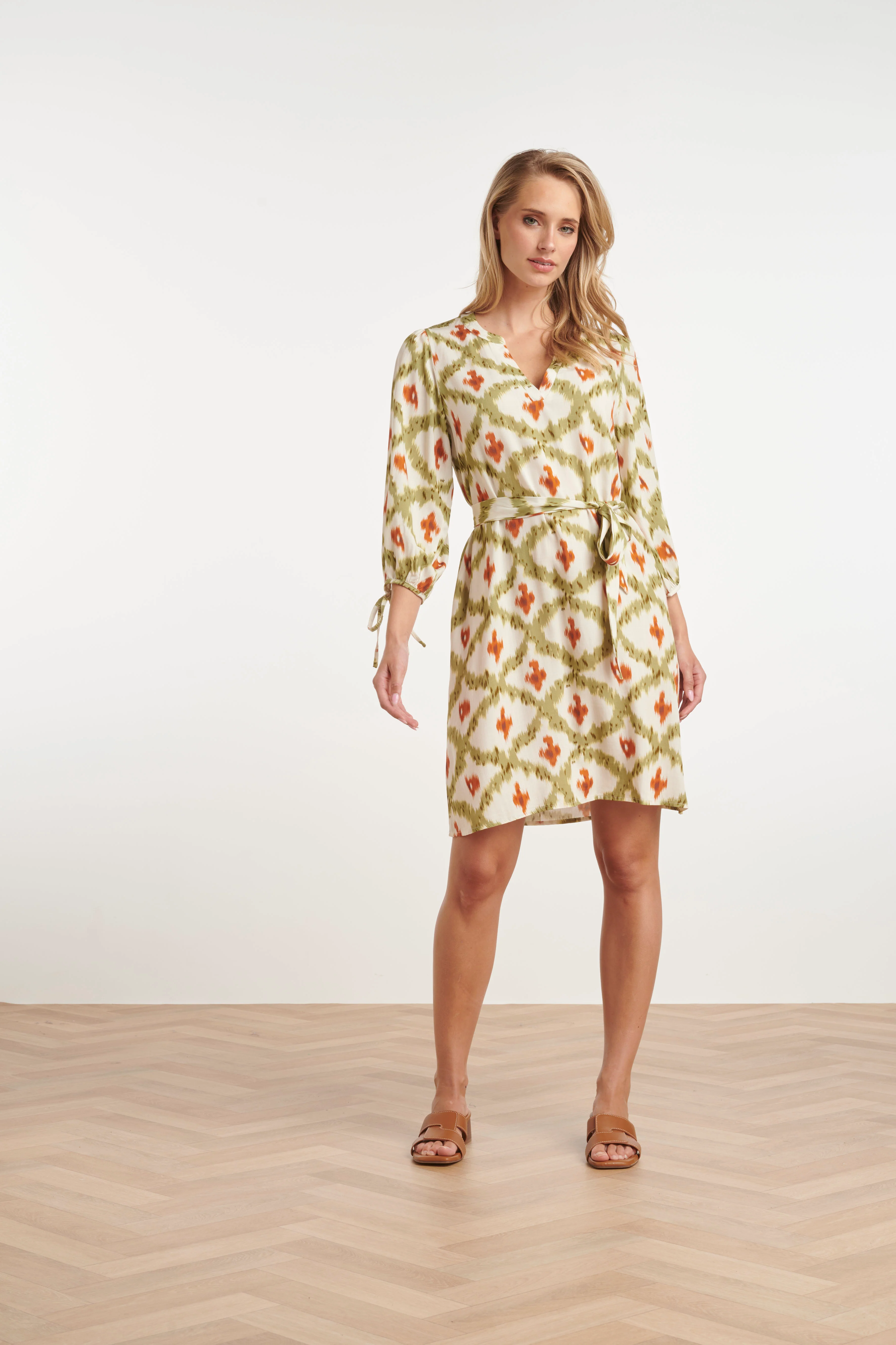 25355, Jurken | Off White - Muticolour