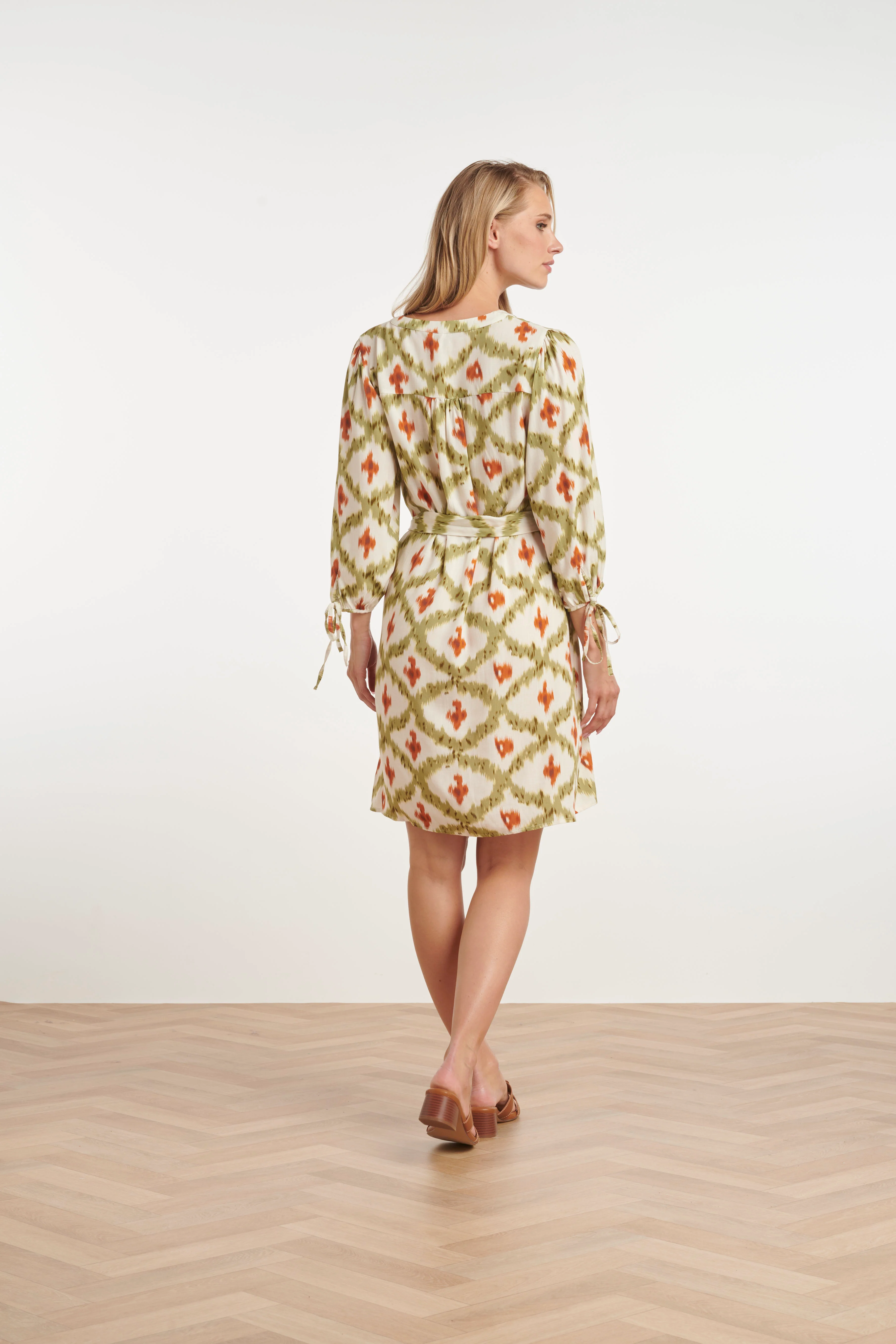 25355, Jurken | Off White - Muticolour - Image 5