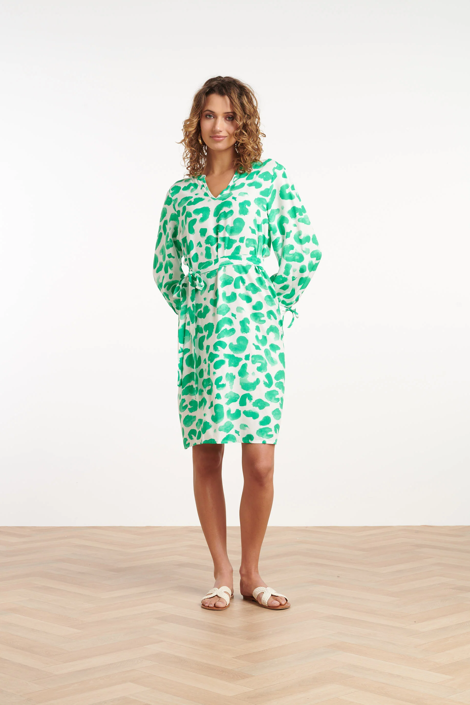 25410, Jurken | White - Green