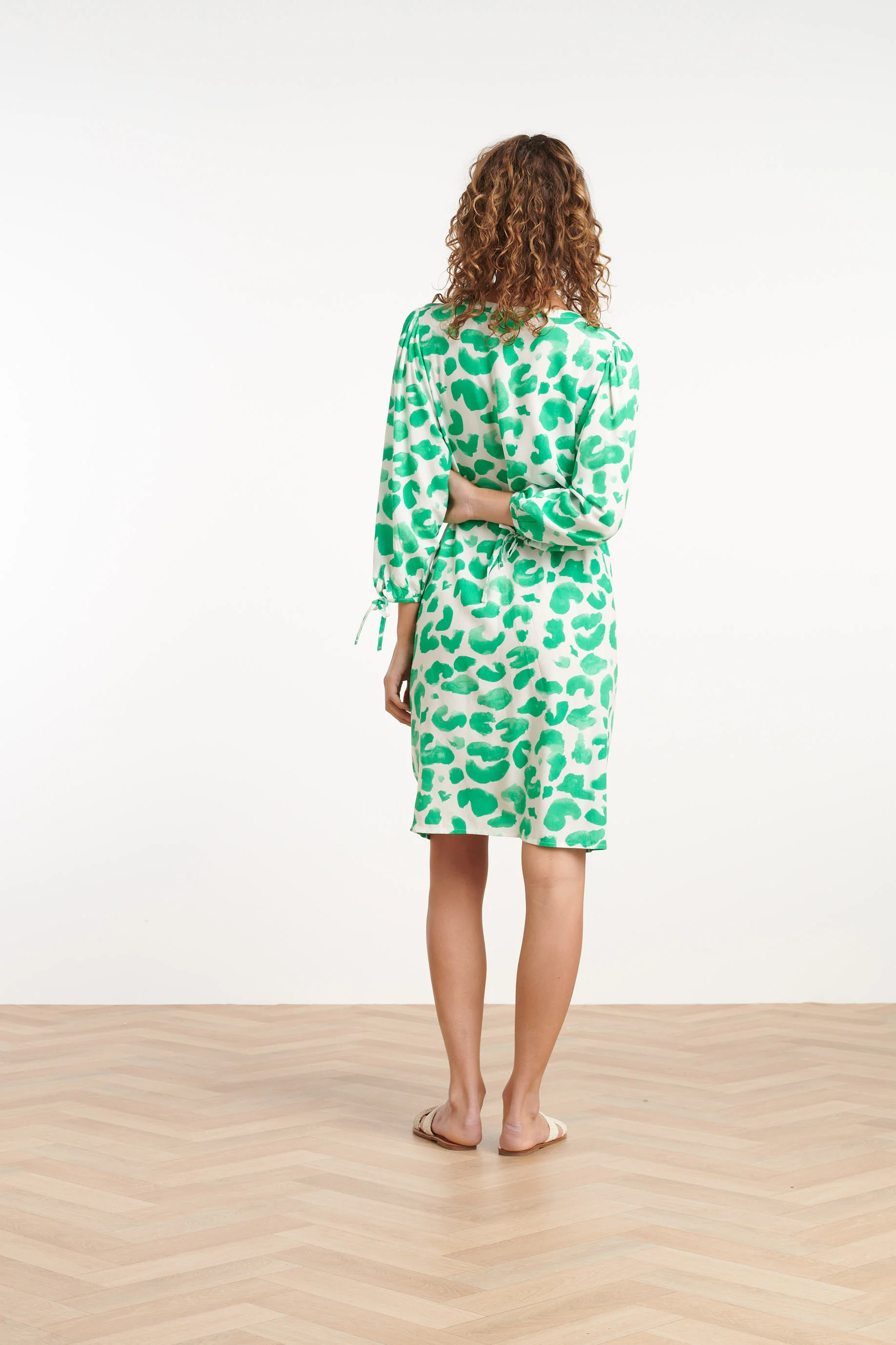 25410, Jurken | White - Green - Image 5