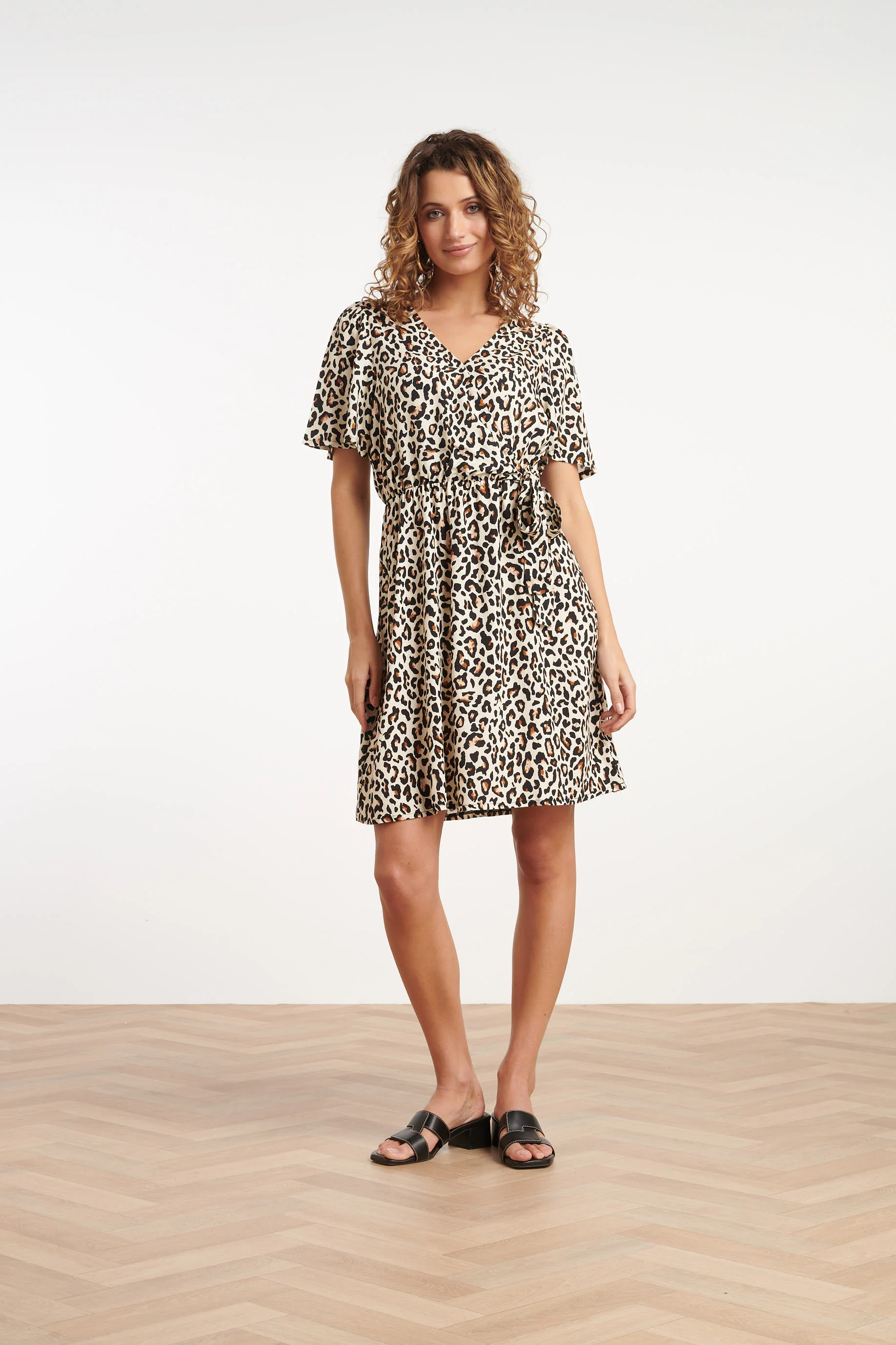 25426, Jurken | Brown - Black - Image 2