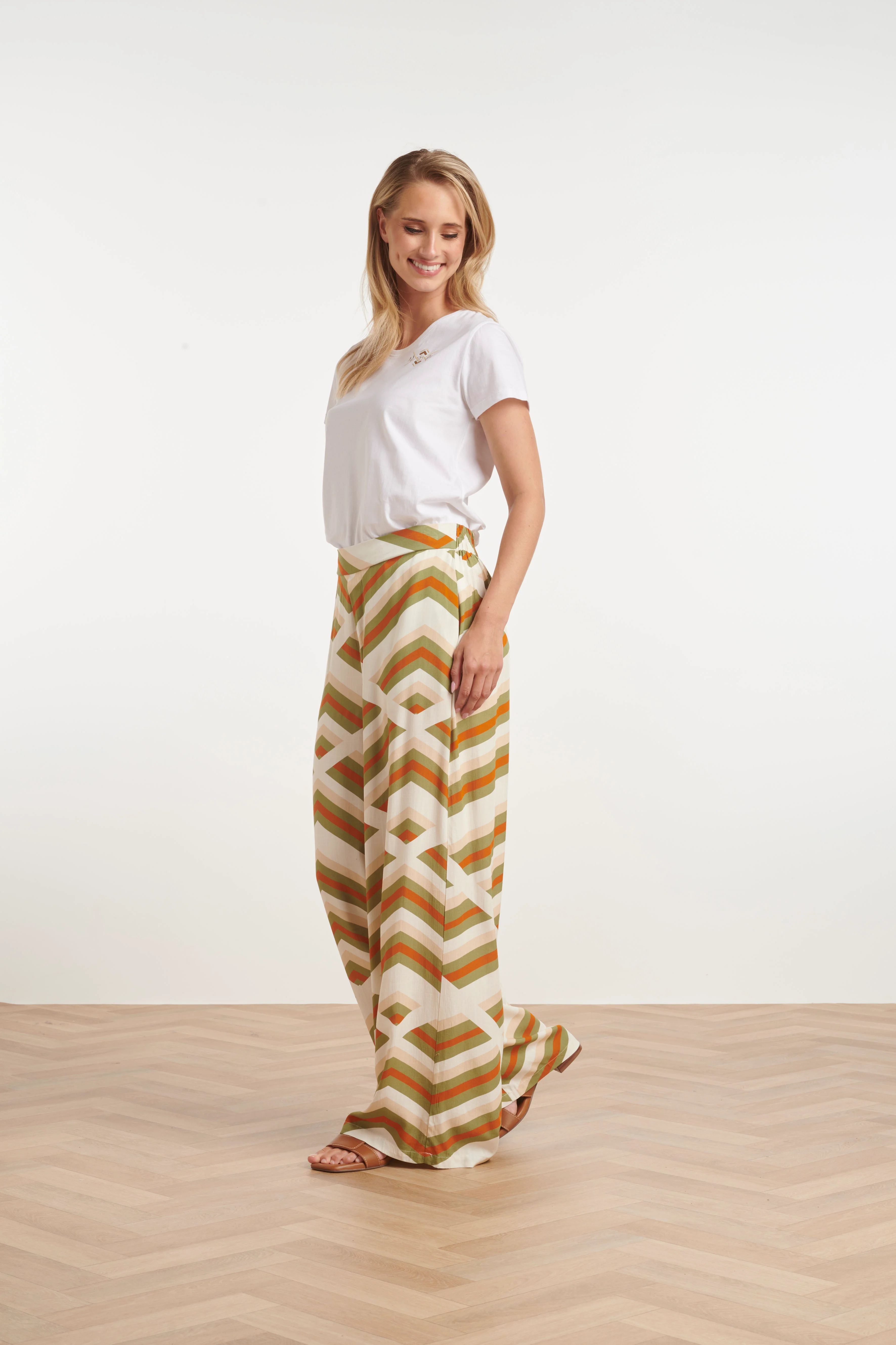 25429, Tops | White - Muticolour - Image 3