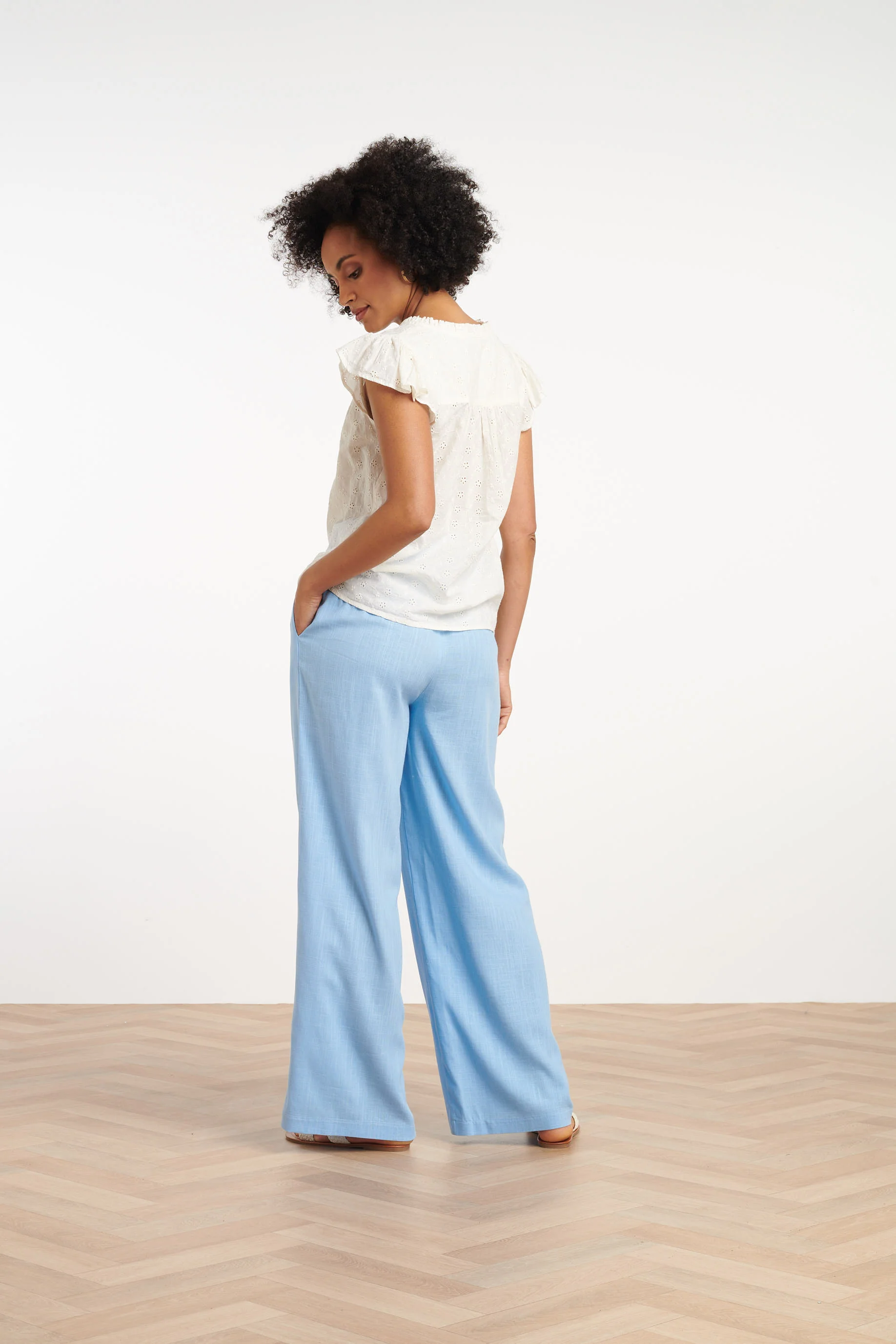 35009, Tops | Off White - Image 5