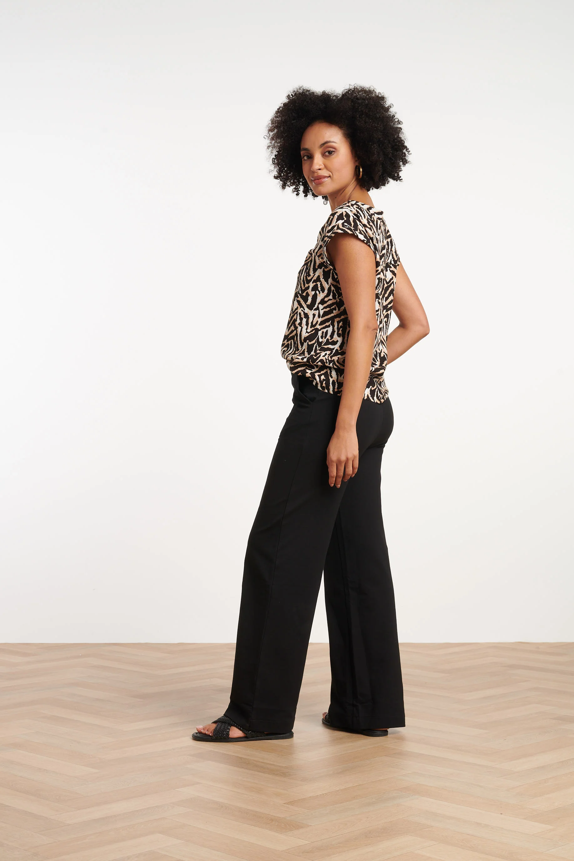 35022, Tops | Black - Muticolour - Image 5