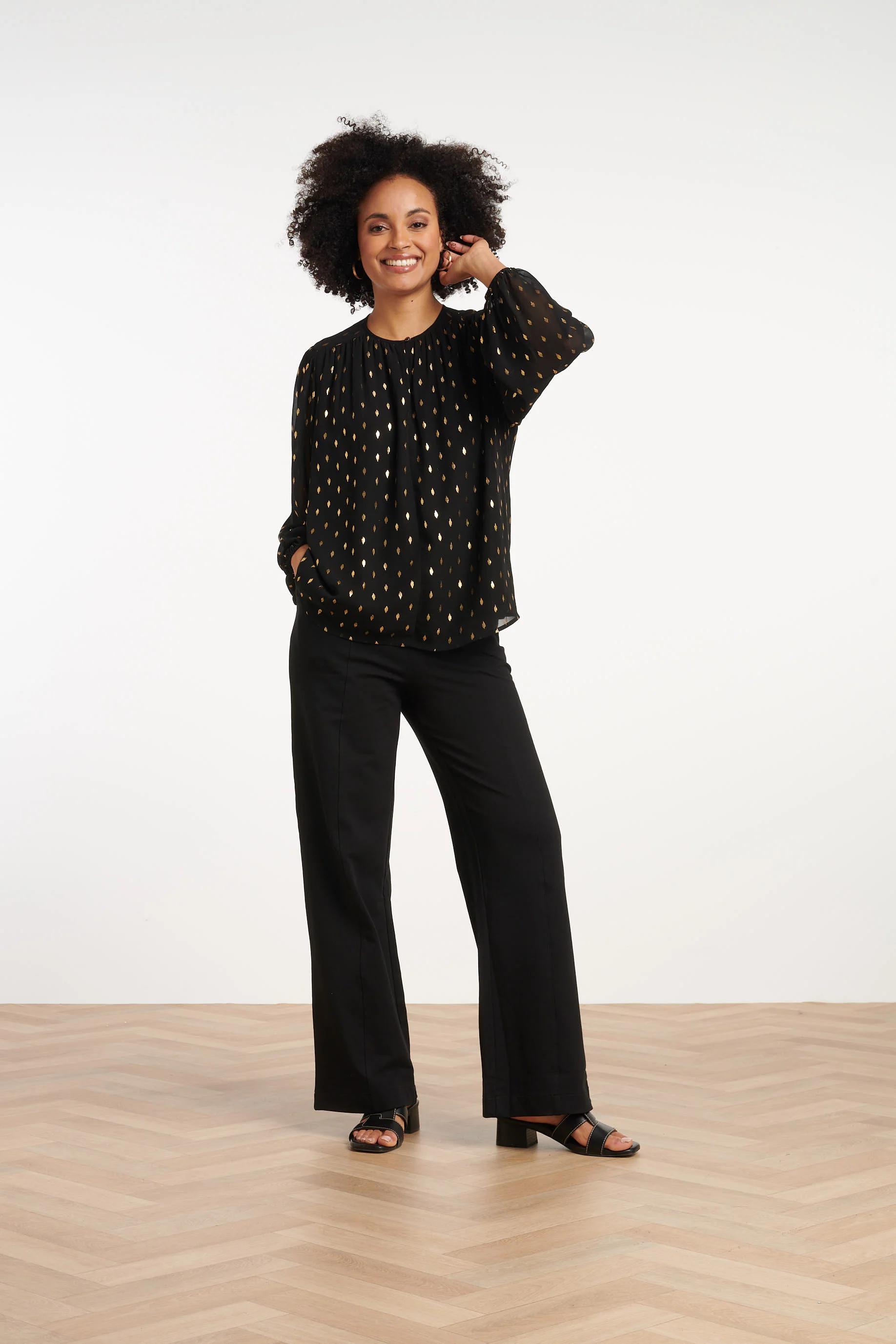 35051, Tops | Black - Gold - Image 3