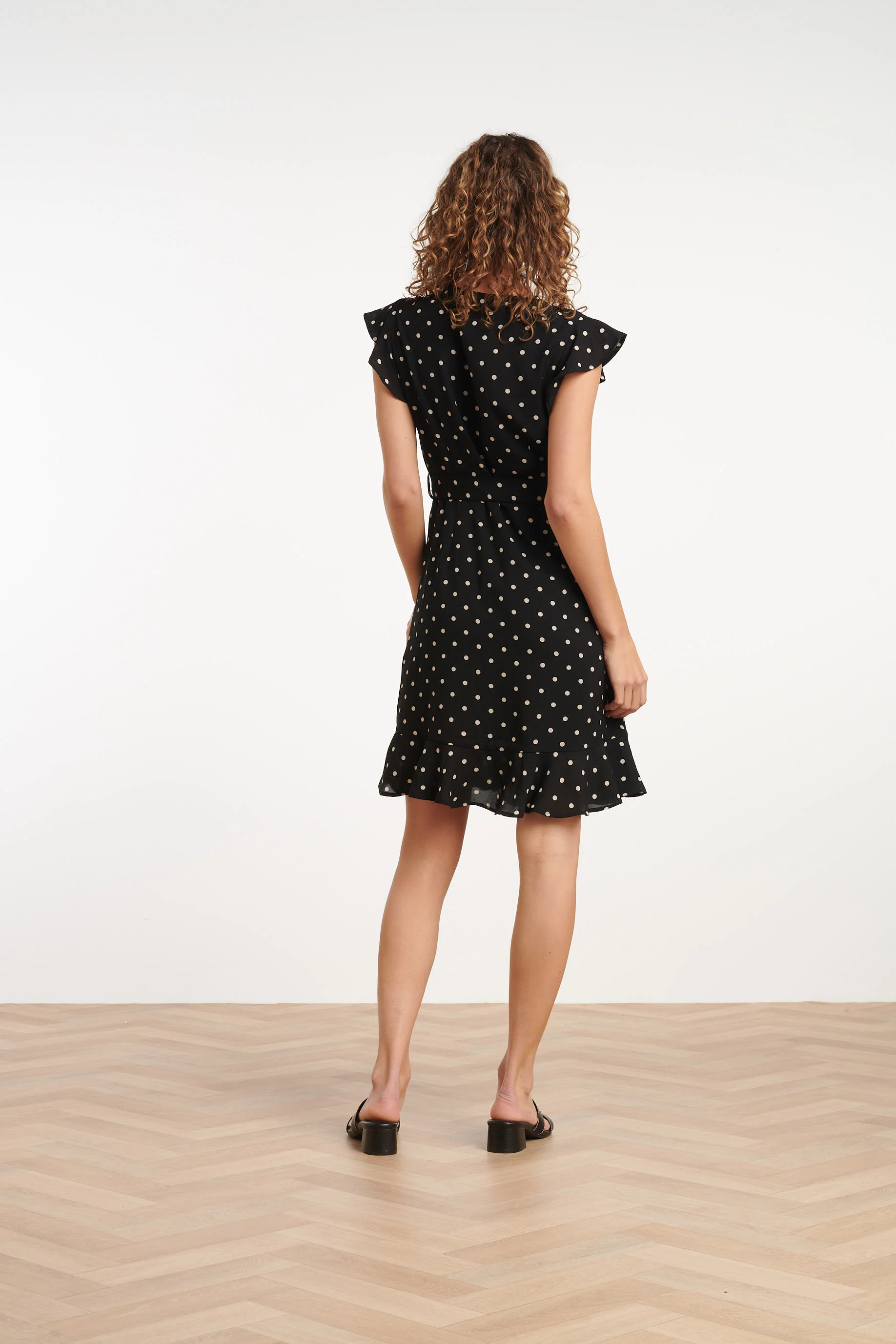 35096, Jurken | Black - Off White - Image 6