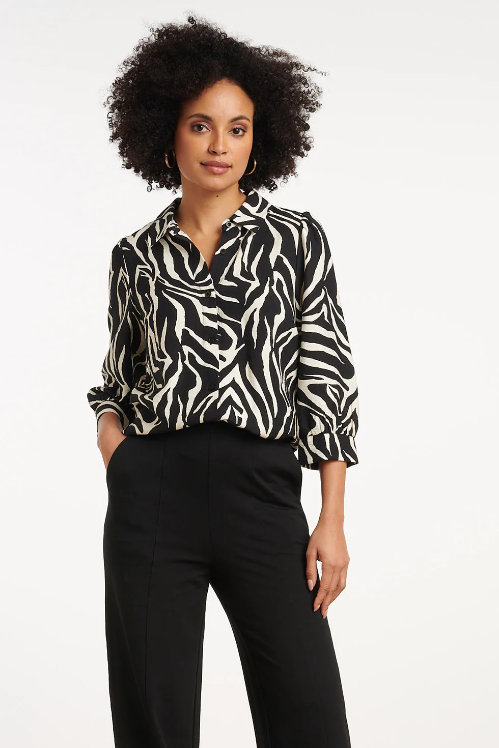 35126, Tops | Black - Off White
