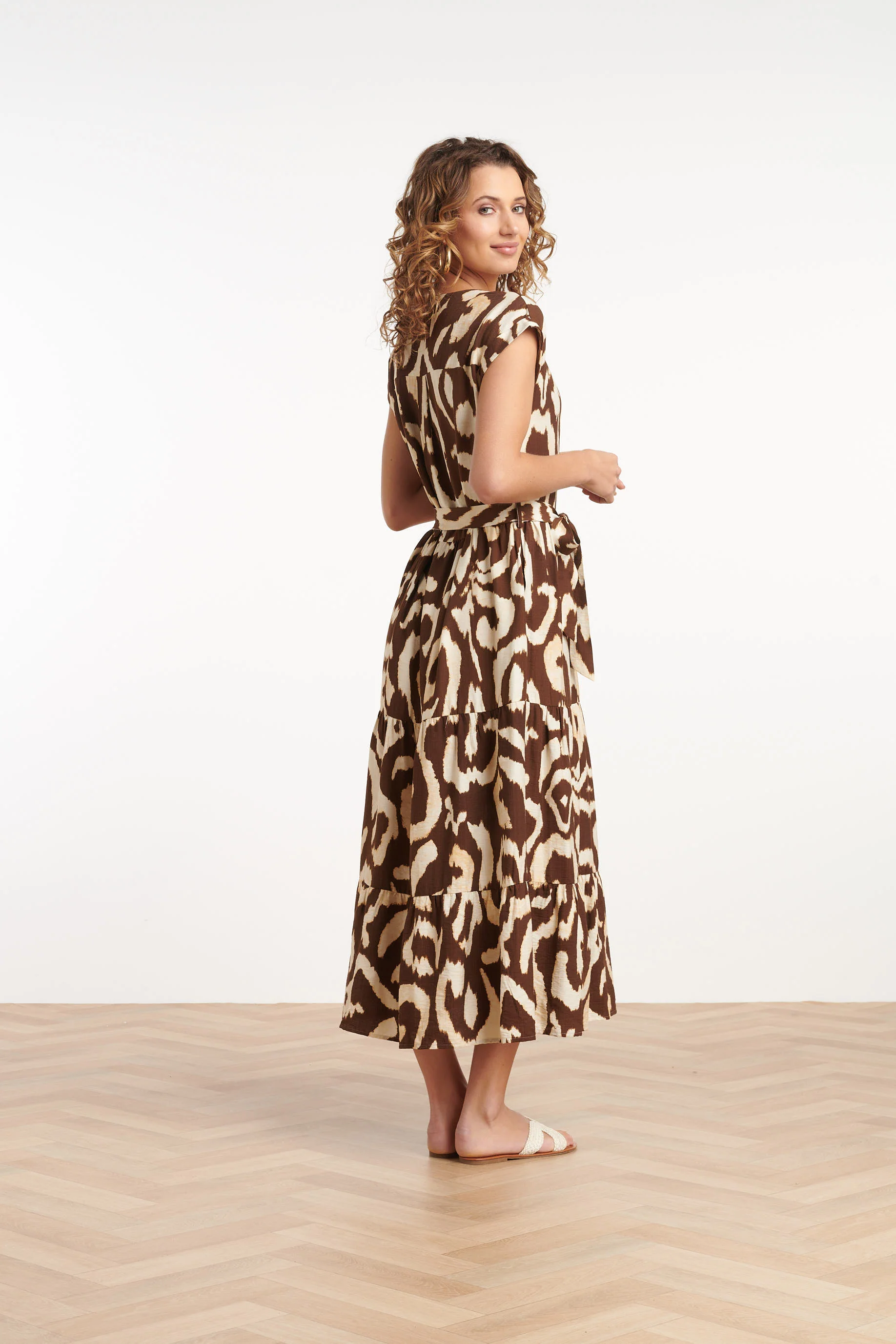 35135, Jurken | Black - Off White - Image 5