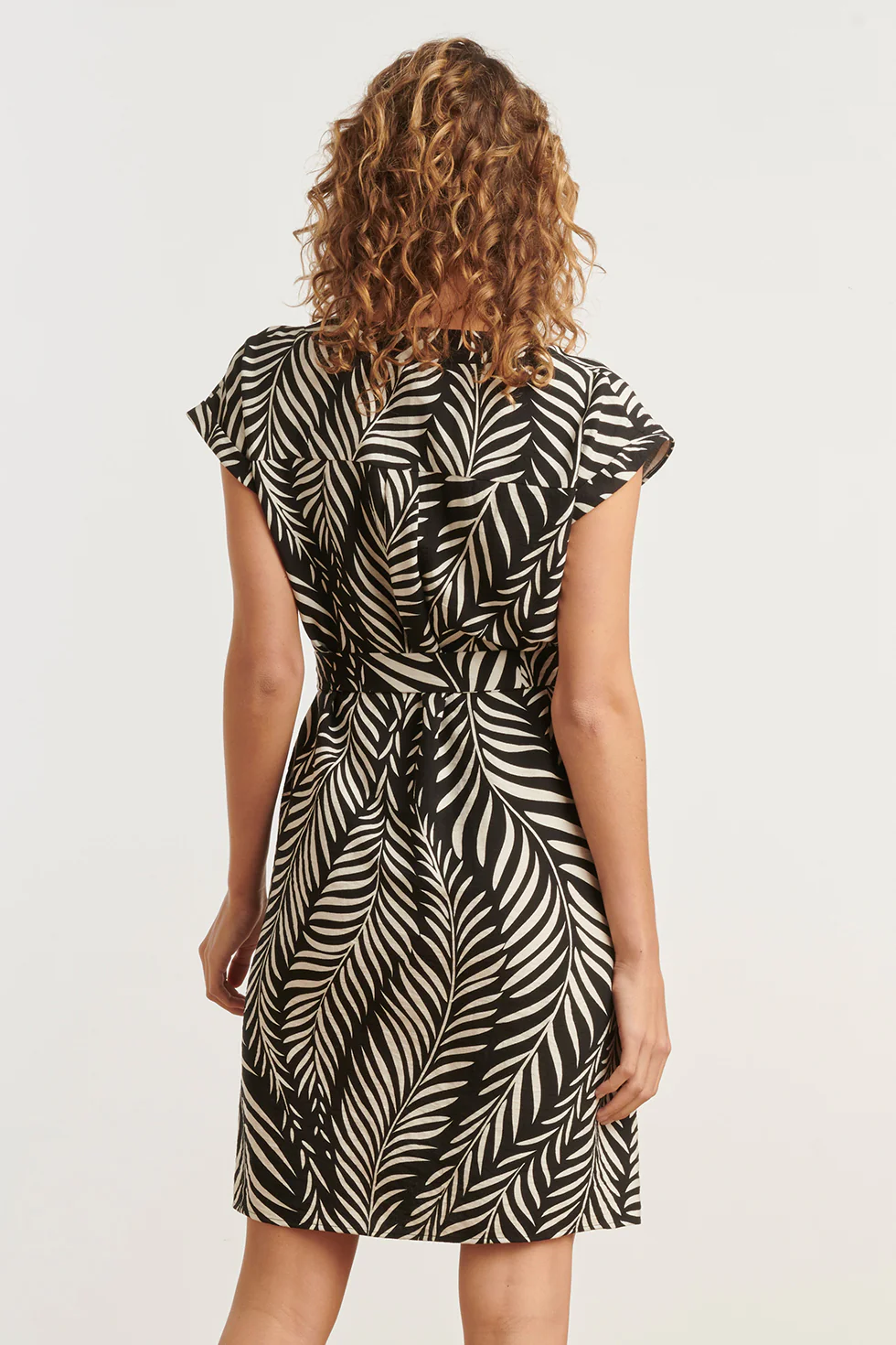 35147, Jurken | Black - Off White - Image 6