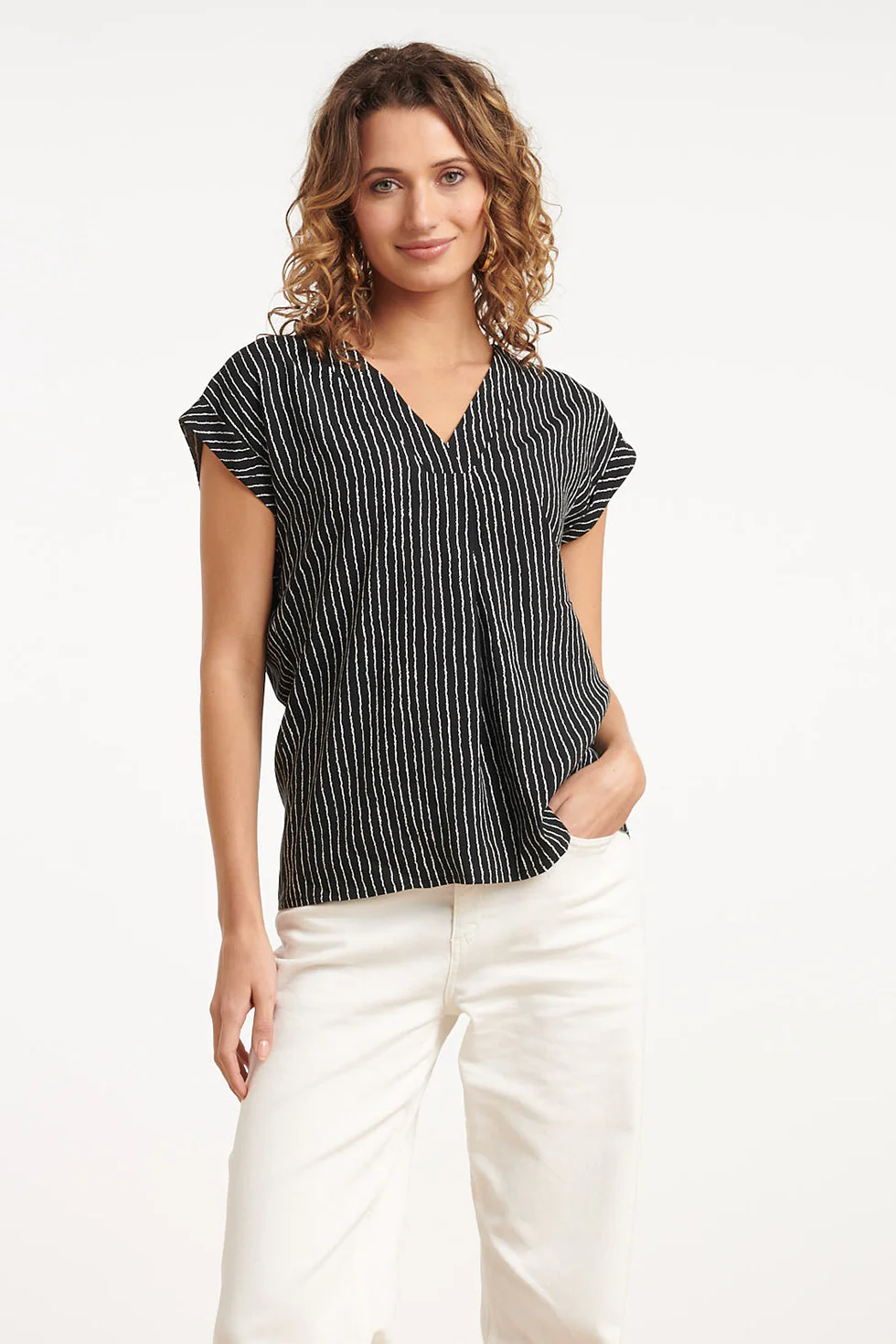 35150, Tops | Black - Off White