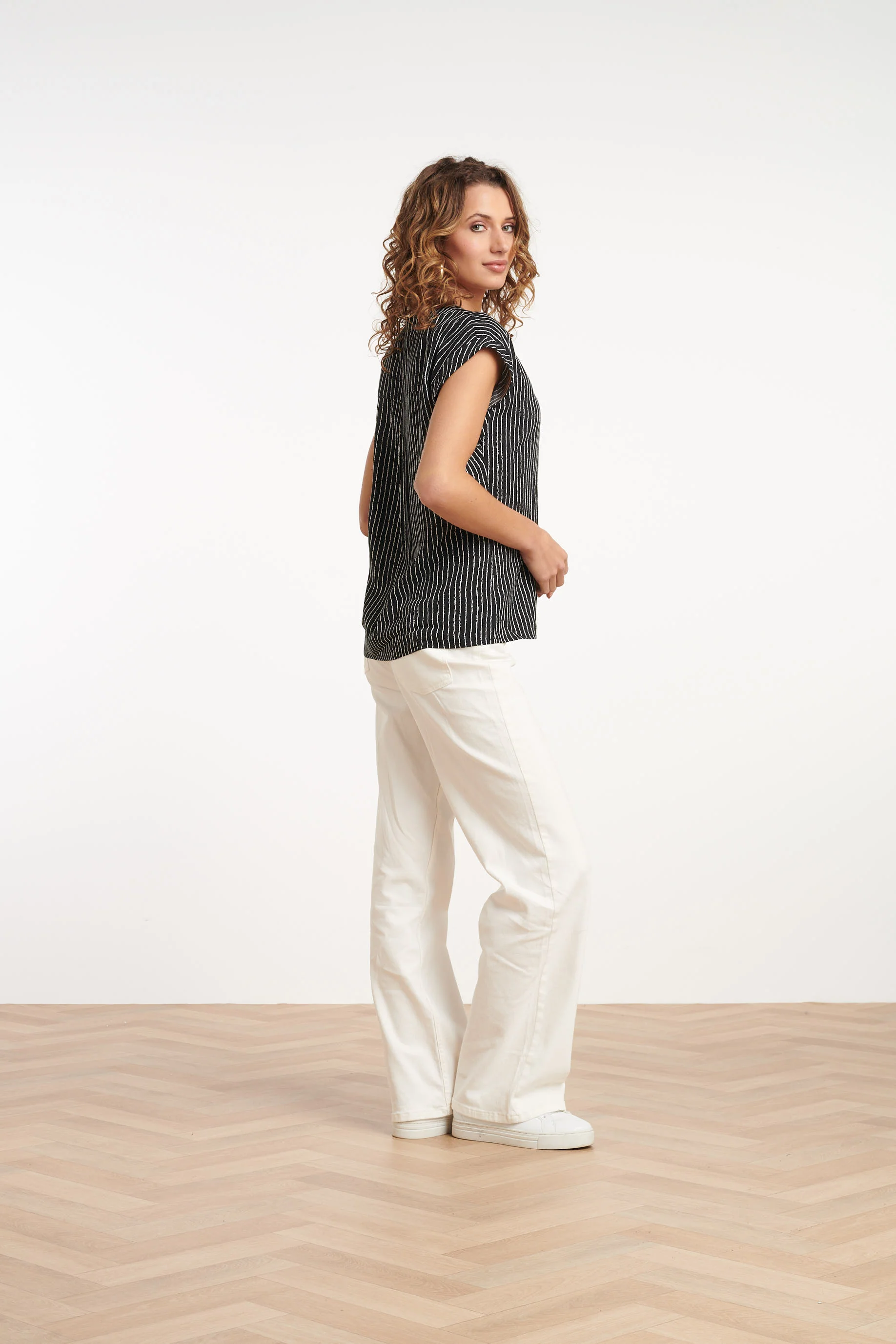 35150, Tops | Black - Off White - Image 5
