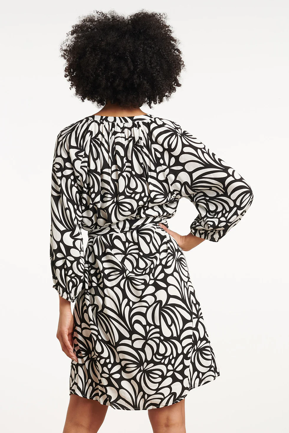 35154, Jurken | Black - Off White - Image 5