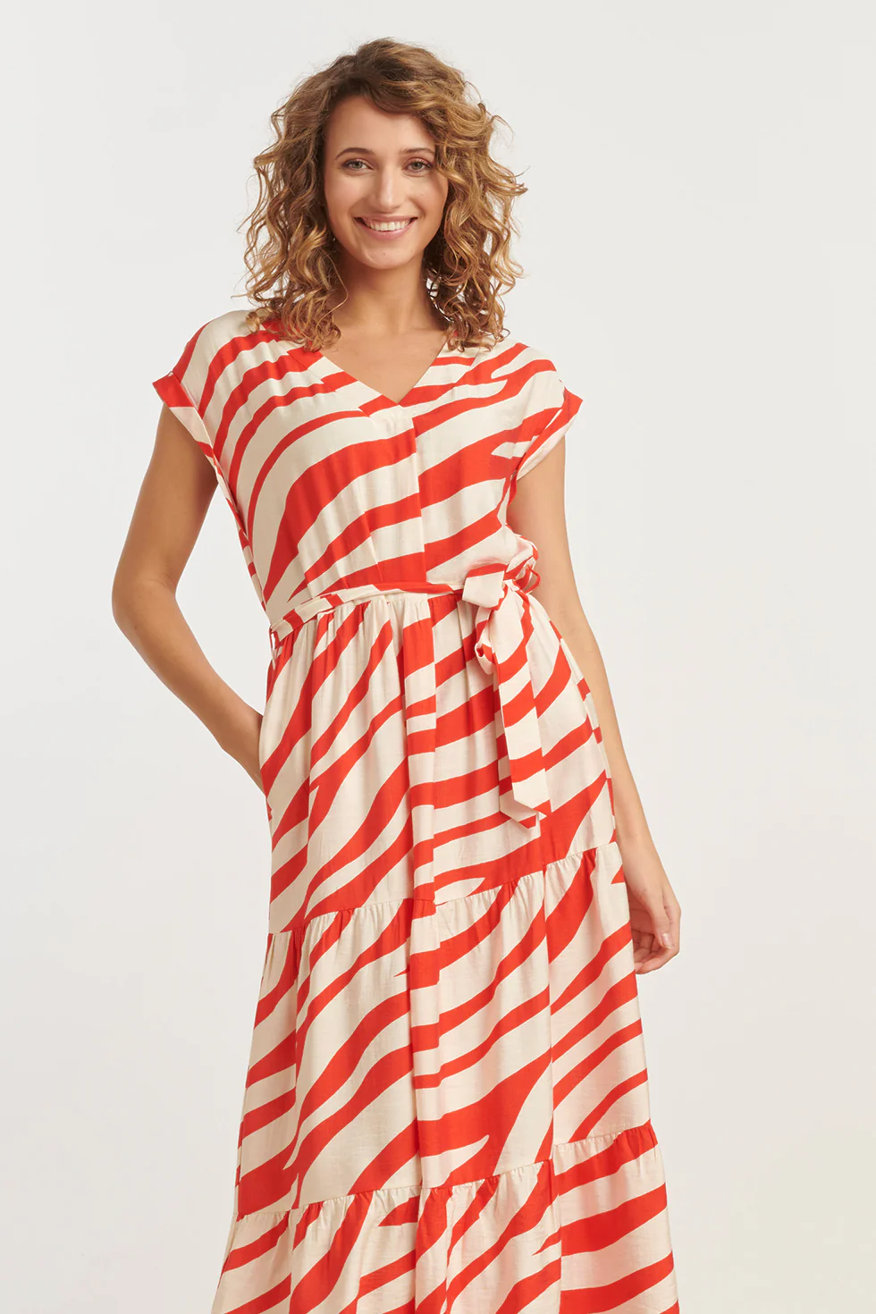 35155, Jurken | Sand - Red - Image 3