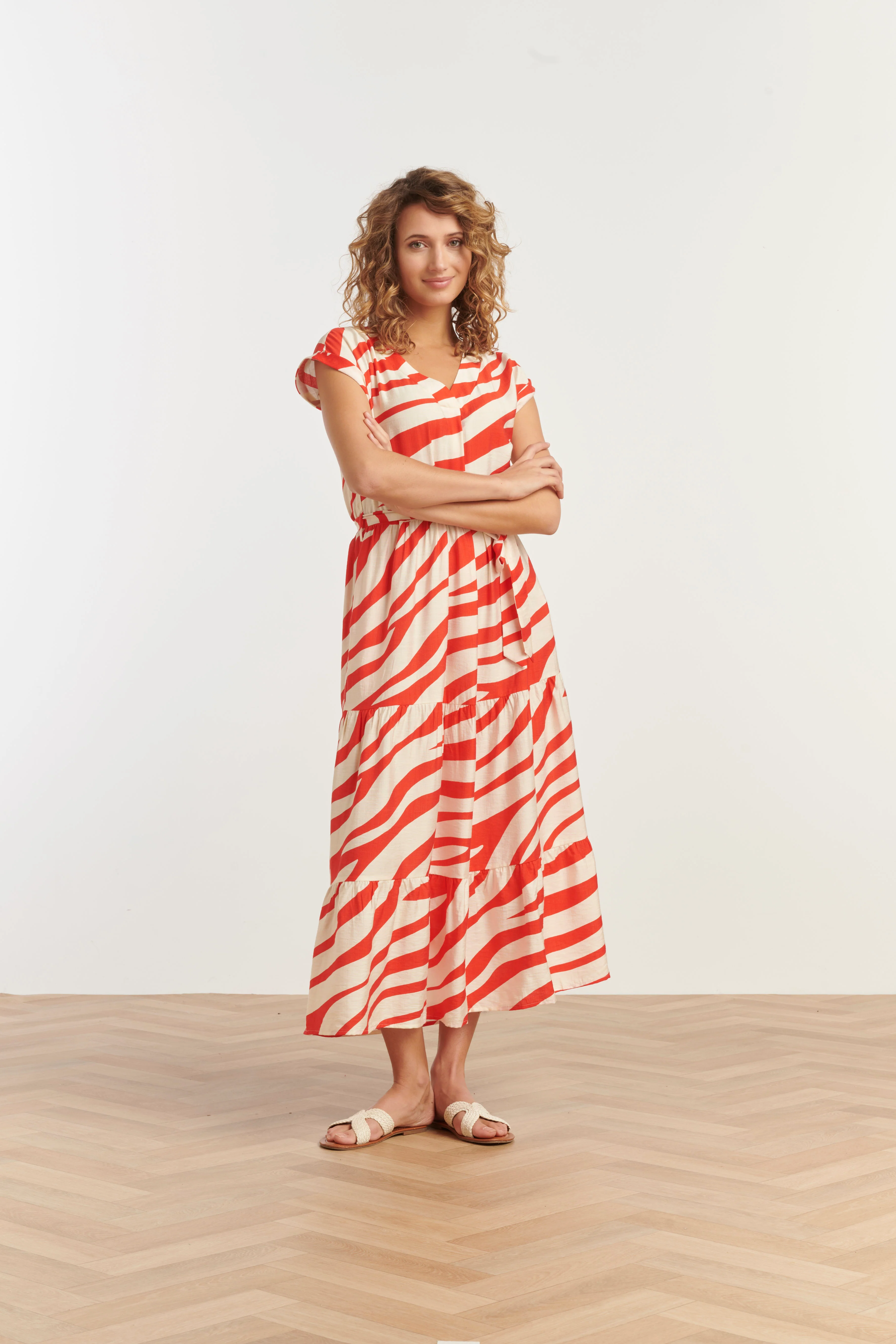 35155, Jurken | Sand - Red - Image 4