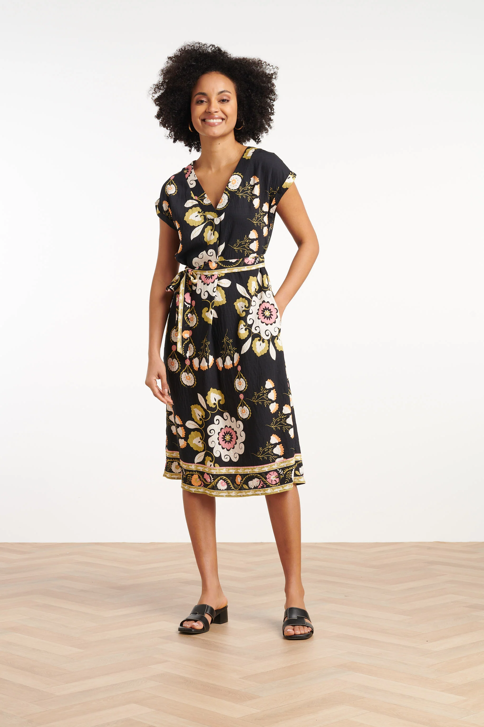 35156, Jurken | Black - Muticolour
