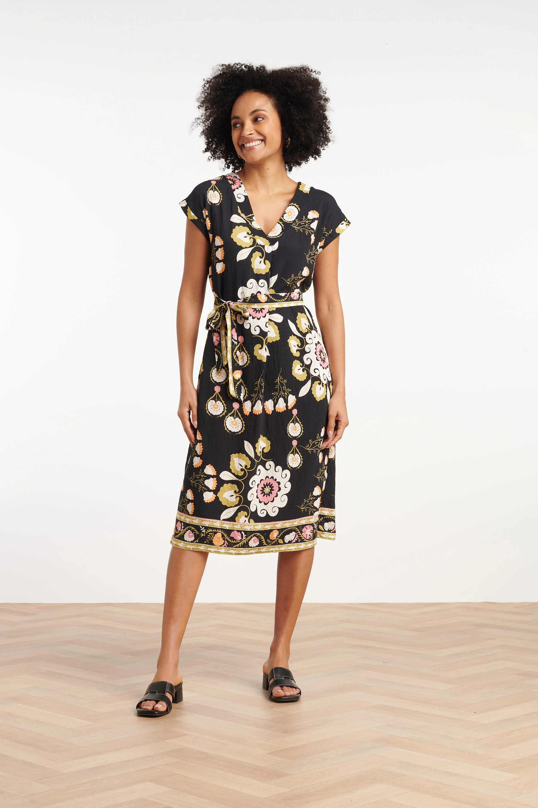 35156, Jurken | Black - Muticolour - Image 3